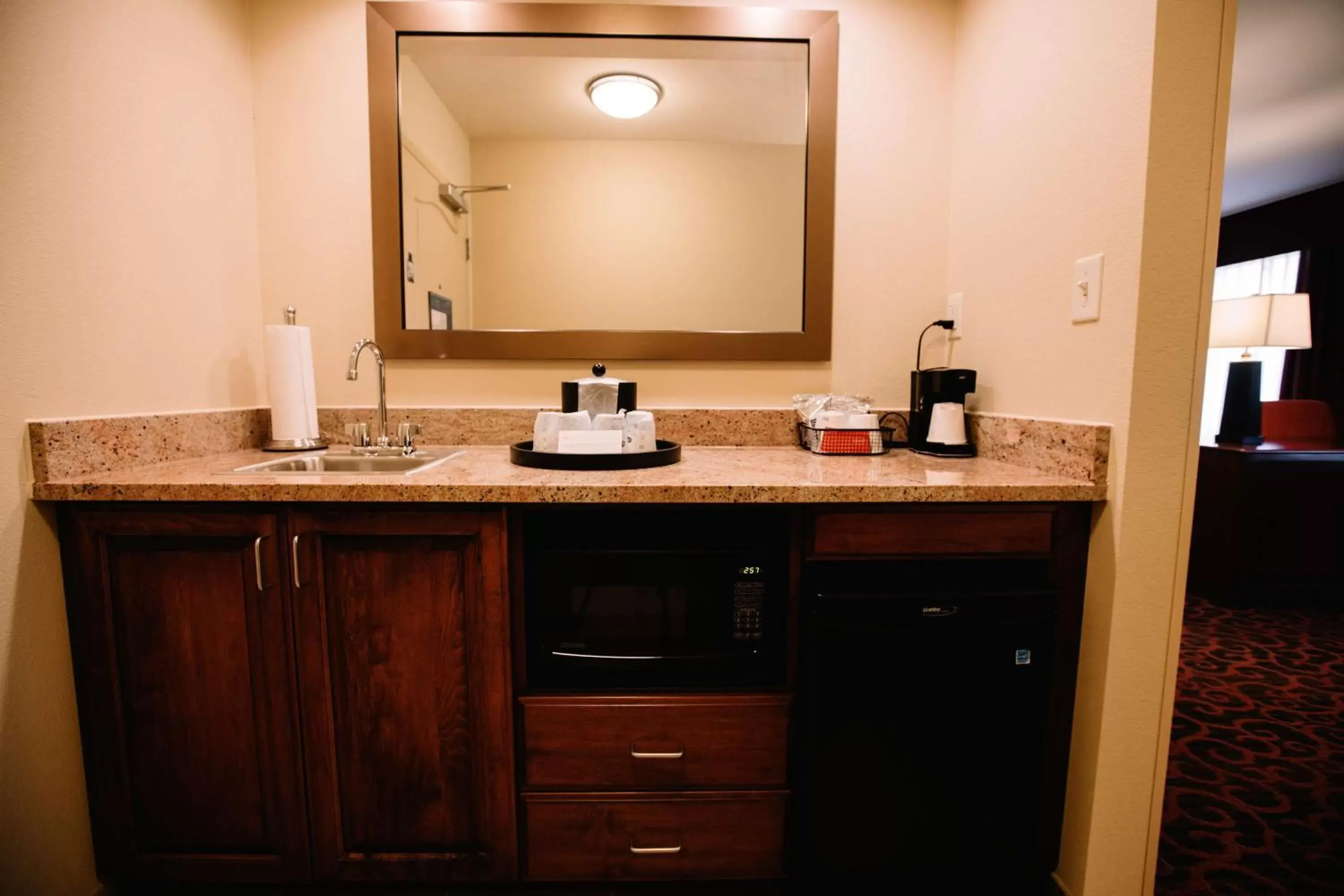 Kitchen or kitchenette, Kitchen/Kitchenette in Hampton Inn & Suites Minot