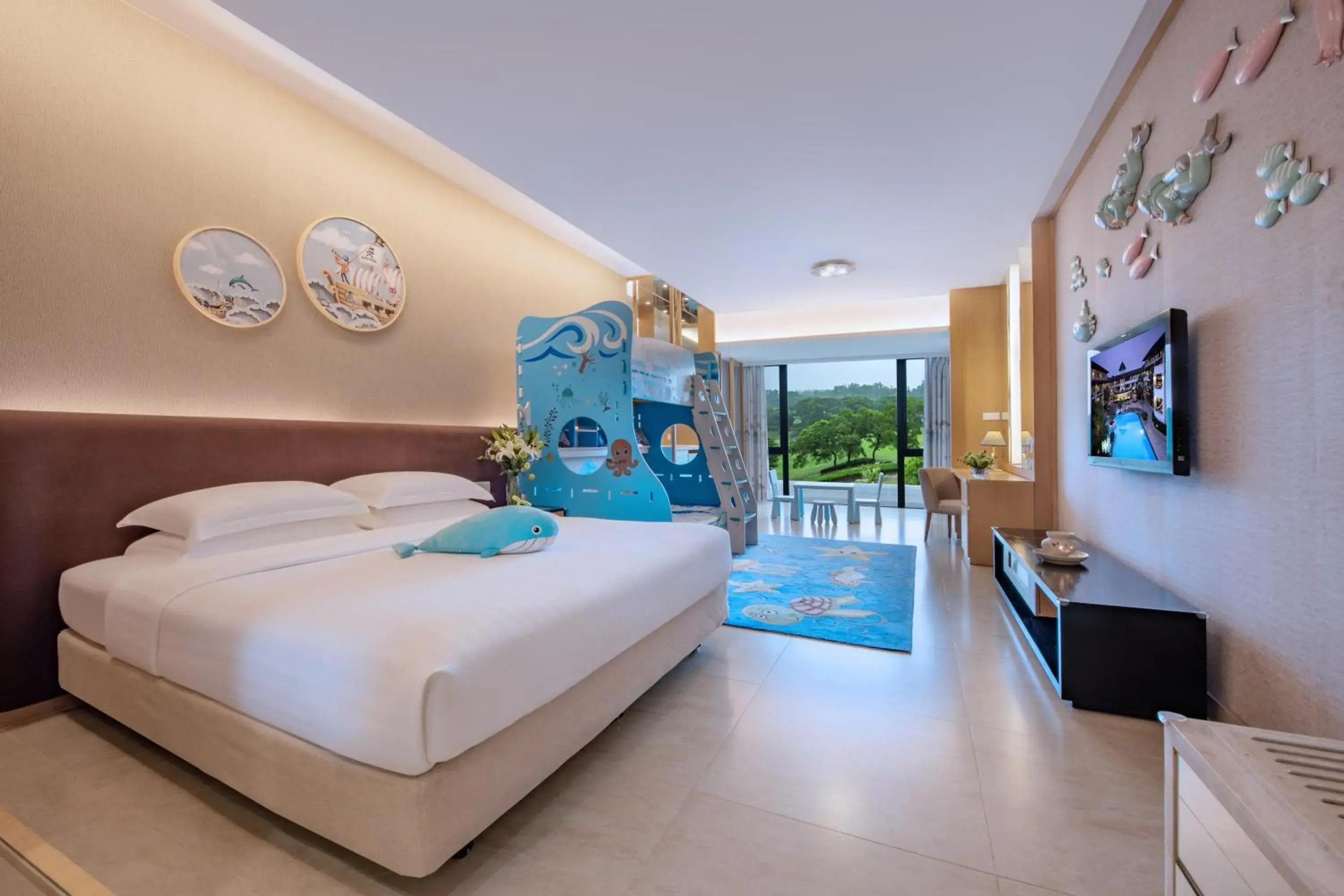 children in Mission Hills Hotel Resorts Shenzhen