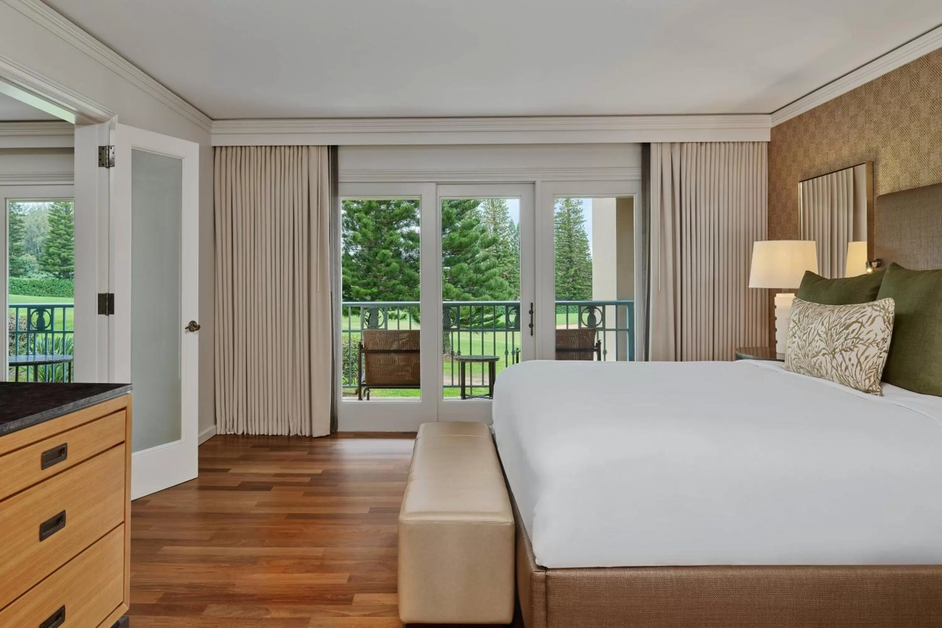 Photo of the whole room, Bed in The Ritz-Carlton Maui, Kapalua