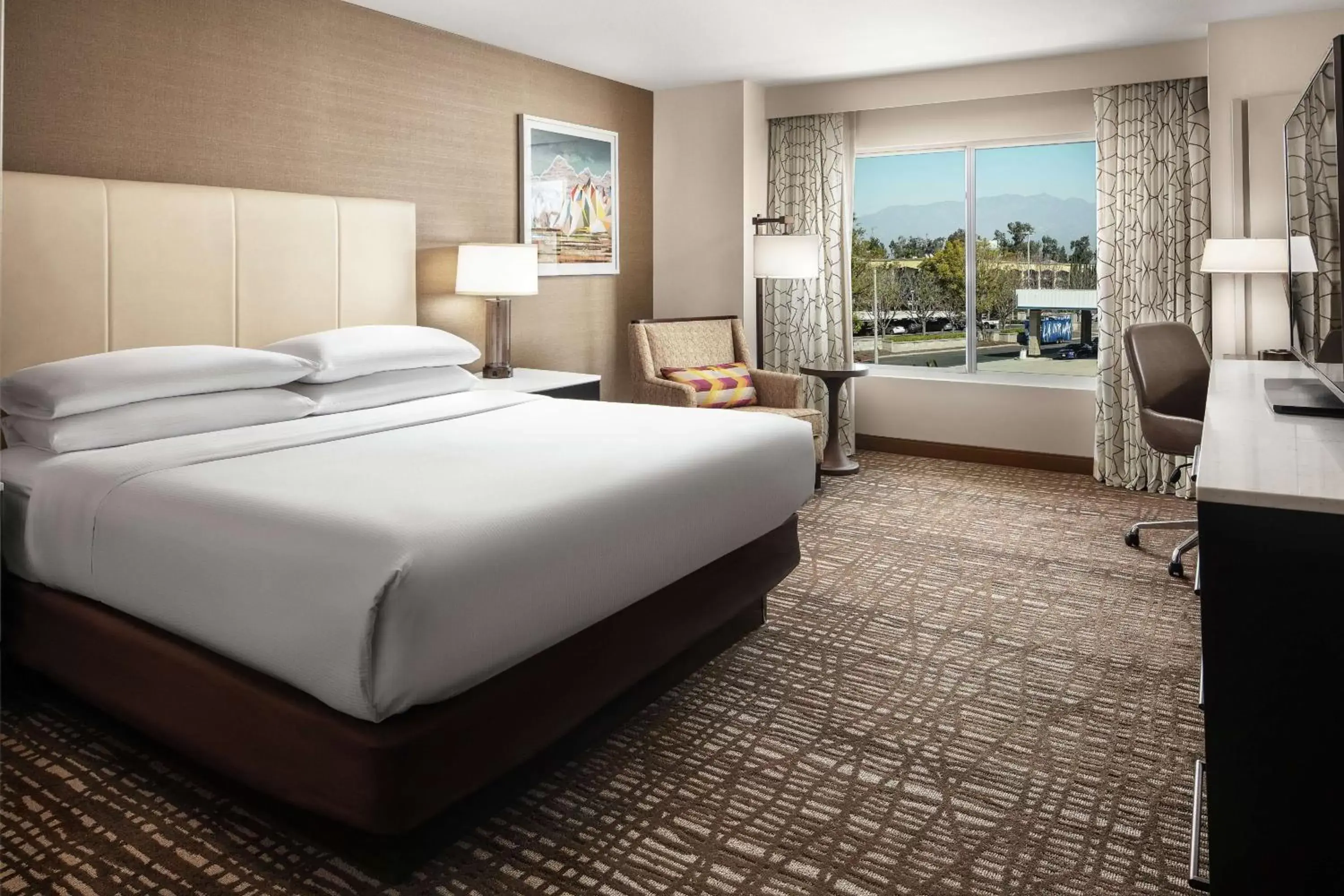 Bedroom in DoubleTree by Hilton Ontario Airport