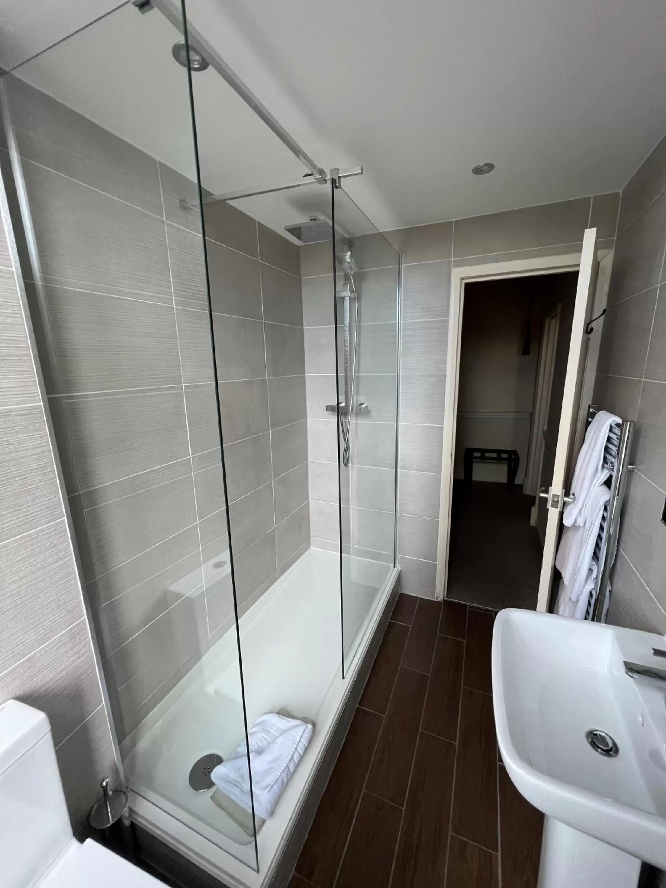 Bathroom in Best Western Walworth Castle Hotel