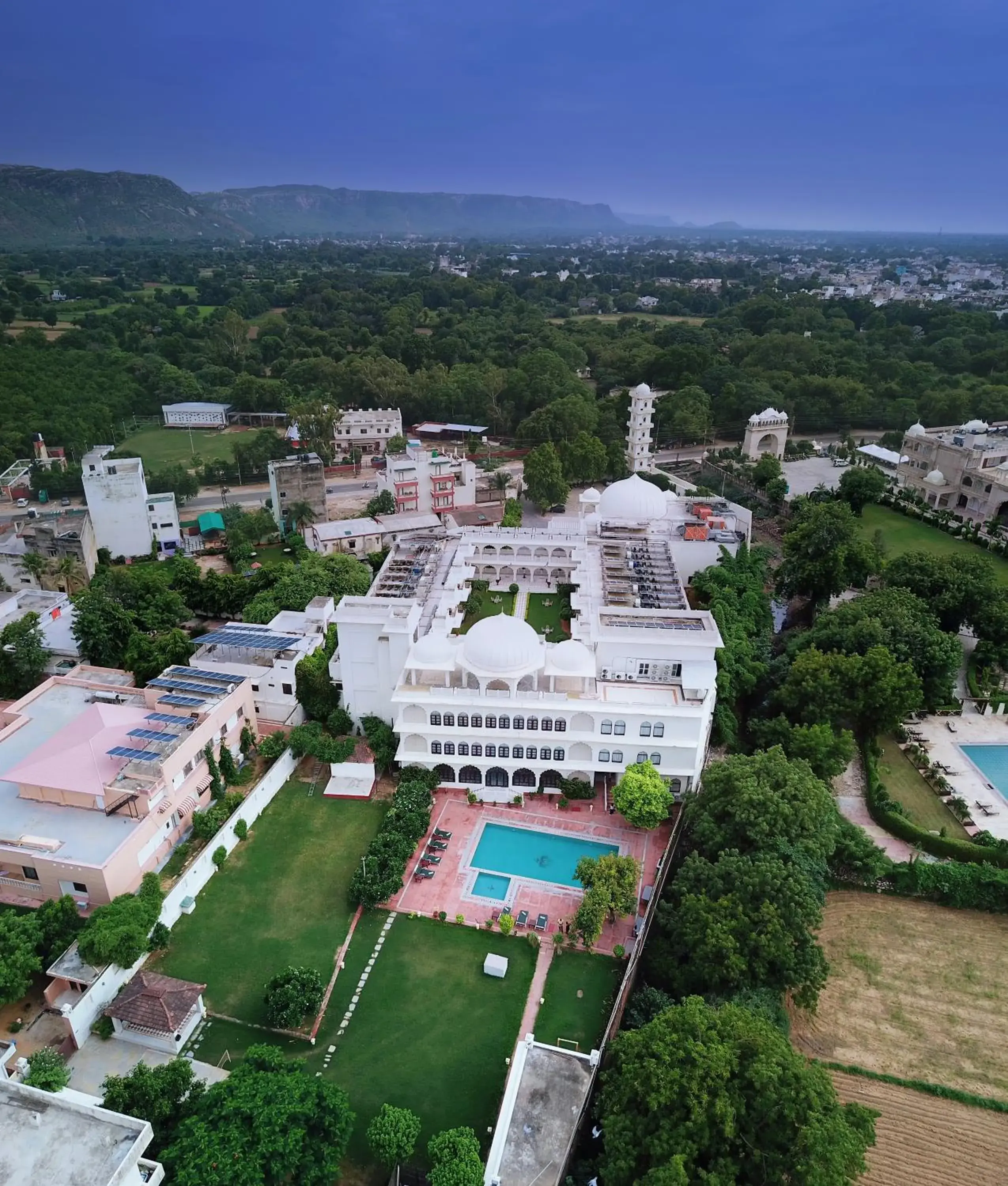 Bird's eye view, Bird's-eye View in Anuraga Palace