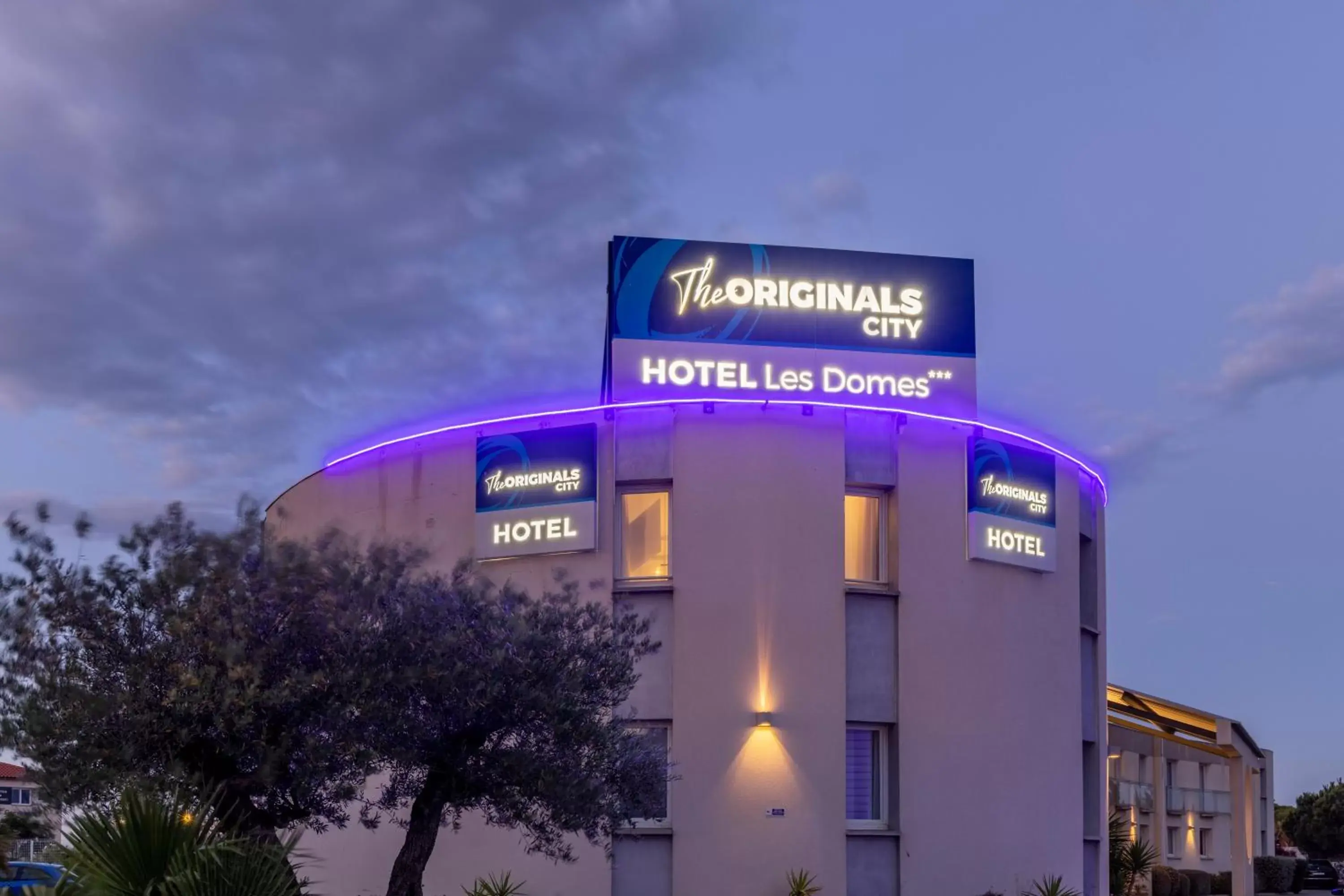 Property Building in The Originals City, Hôtel Les Dômes, Perpignan Sud Saleilles