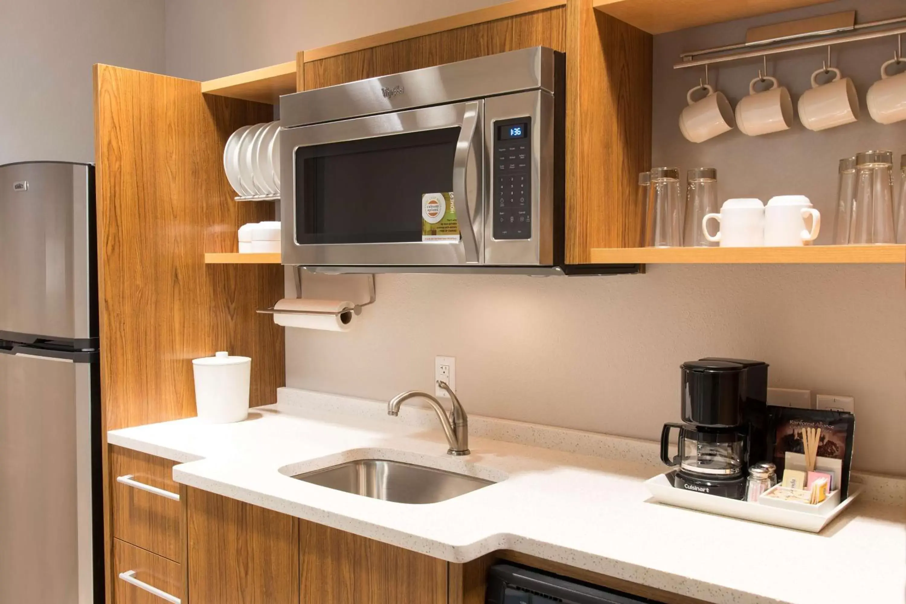 Kitchen or kitchenette, Kitchen/Kitchenette in Home2 Suites by Hilton Indianapolis Downtown