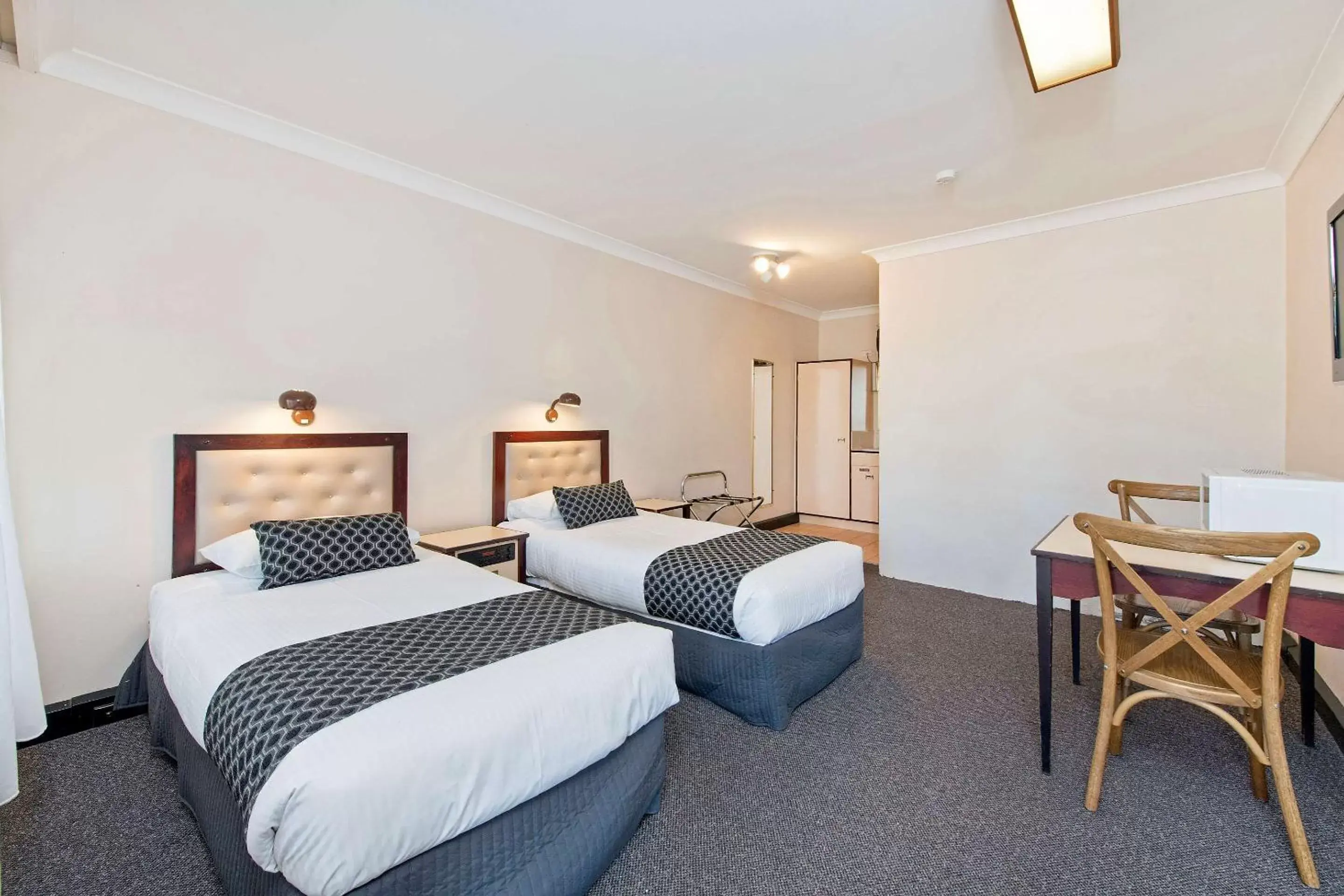 Photo of the whole room, Bed in Econo Lodge Savannah Park Tamworth