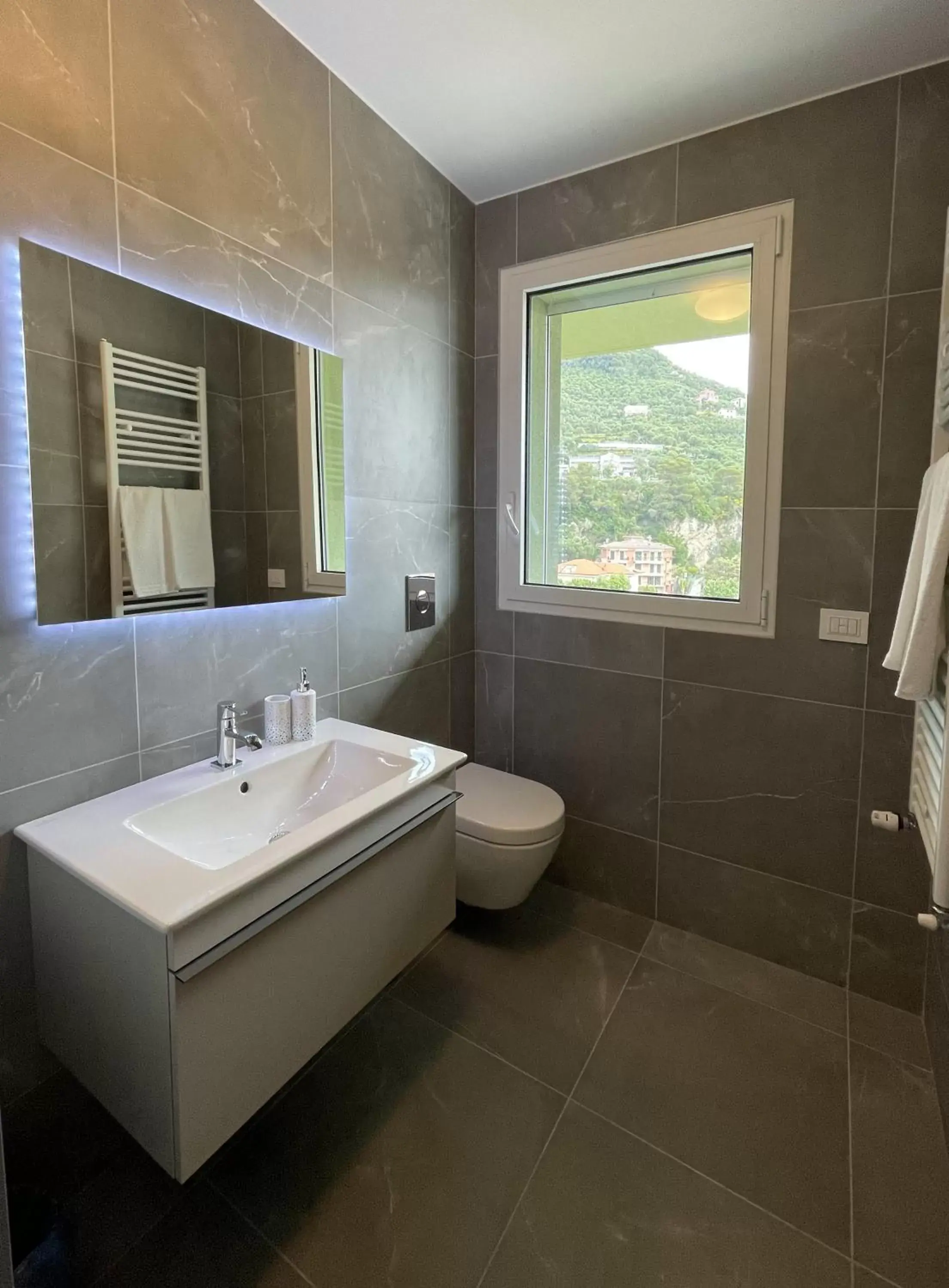 Toilet, Bathroom in Gli Scogli Luxury Residence Hotel