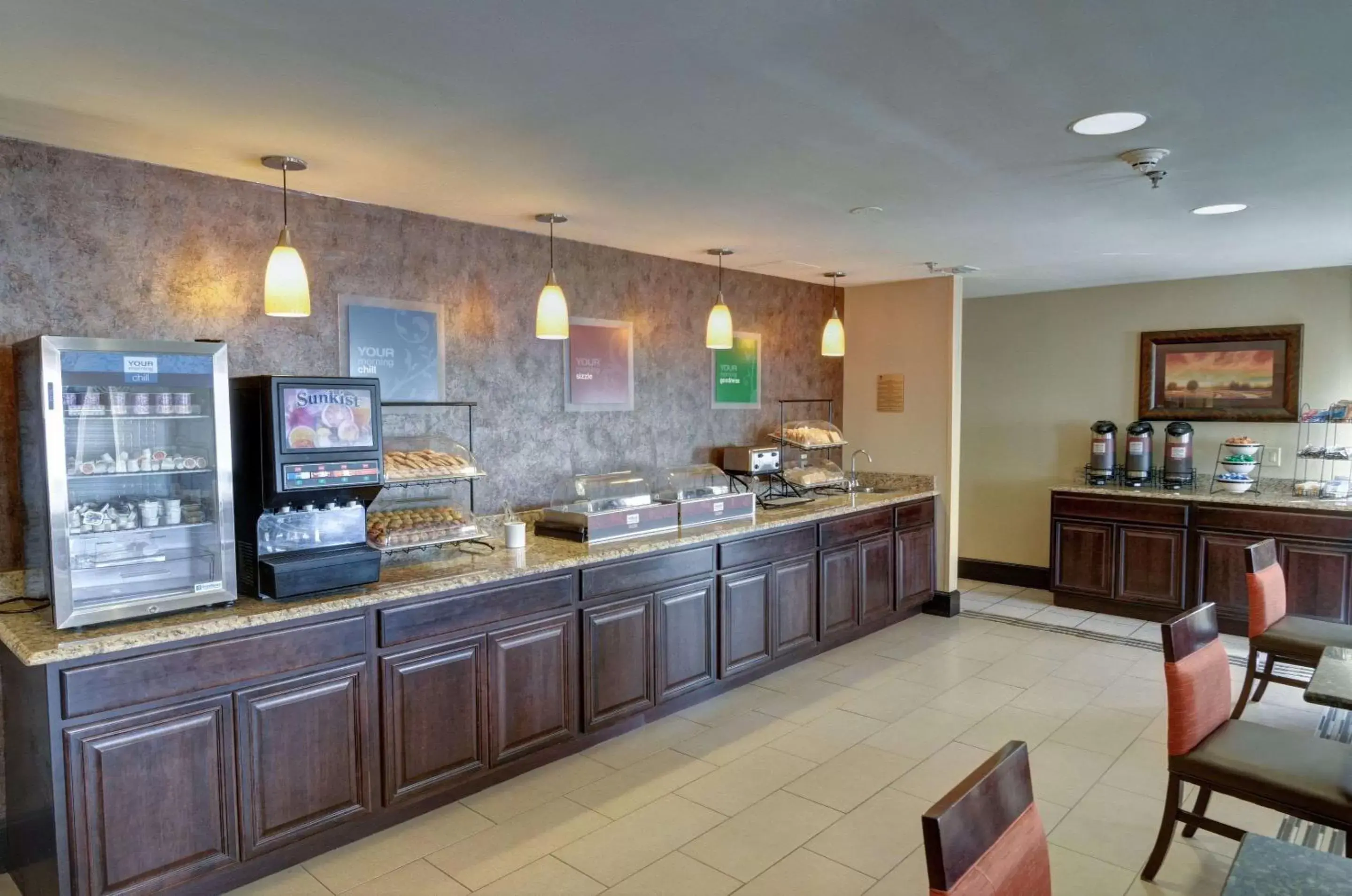 Restaurant/Places to Eat in Comfort Inn and Suites Medical West