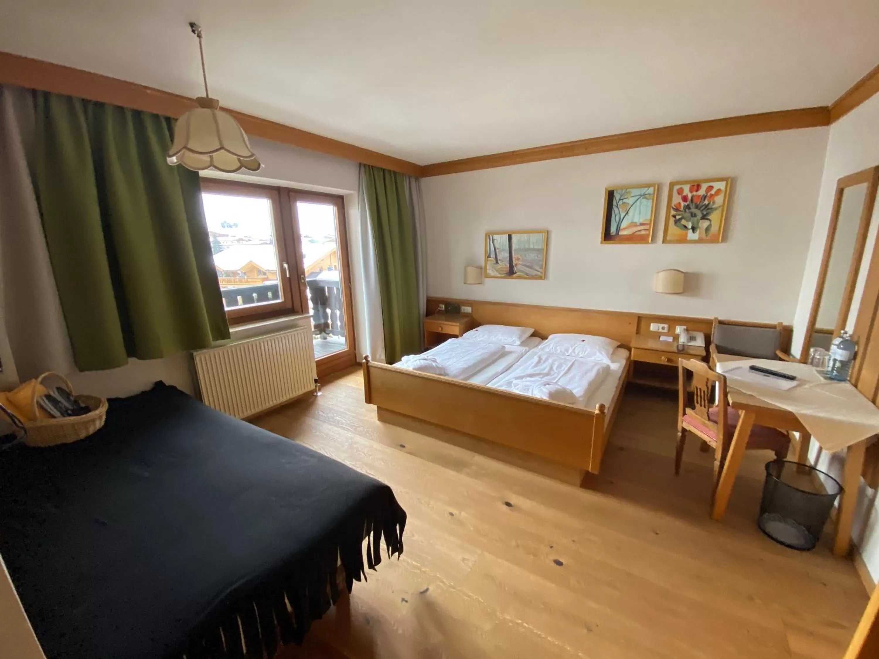 Photo of the whole room, Bed in Stammhaus im Hotel Alpine Palace