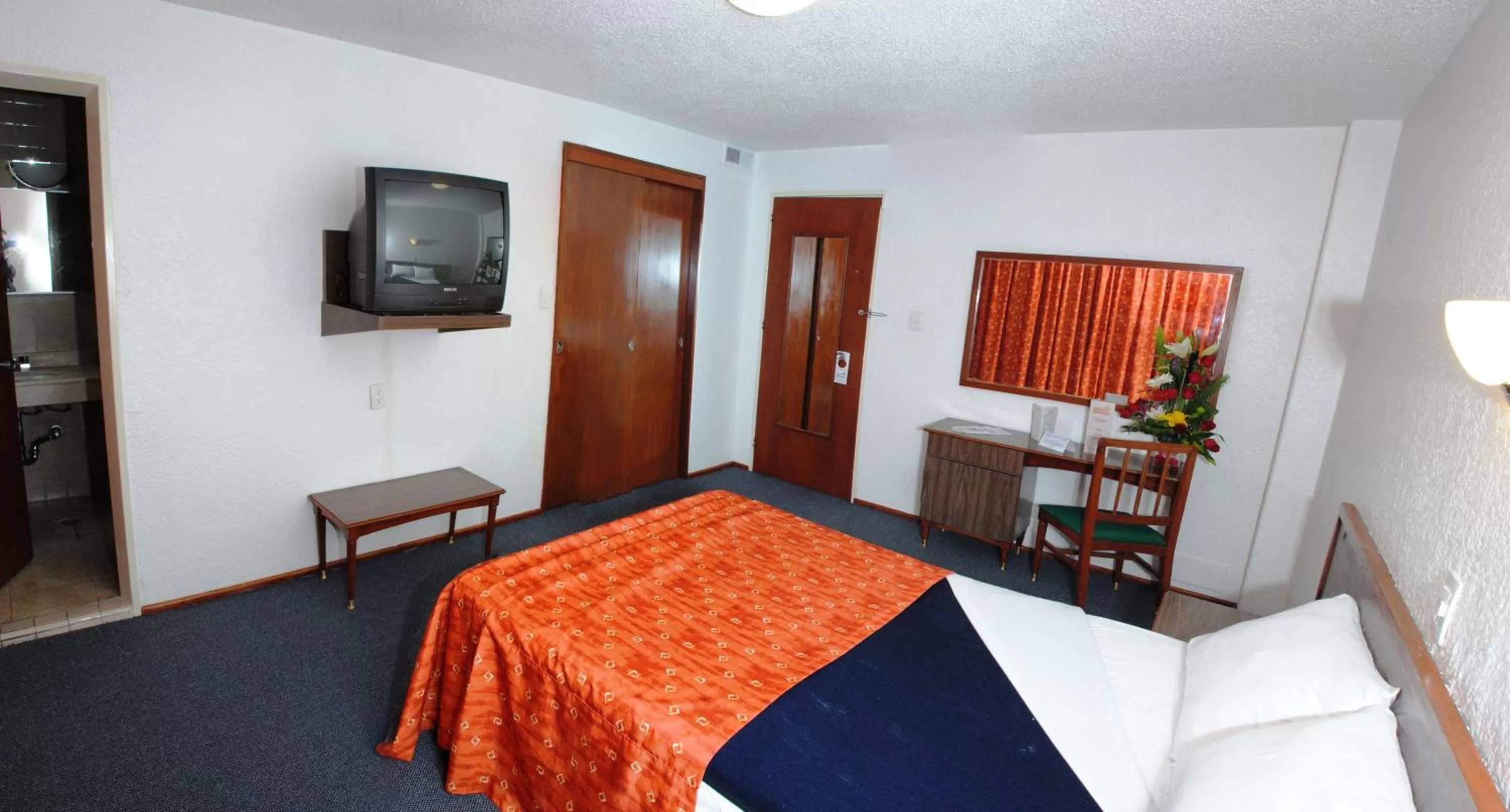 Photo of the whole room, Bed in Hotel Mallorca