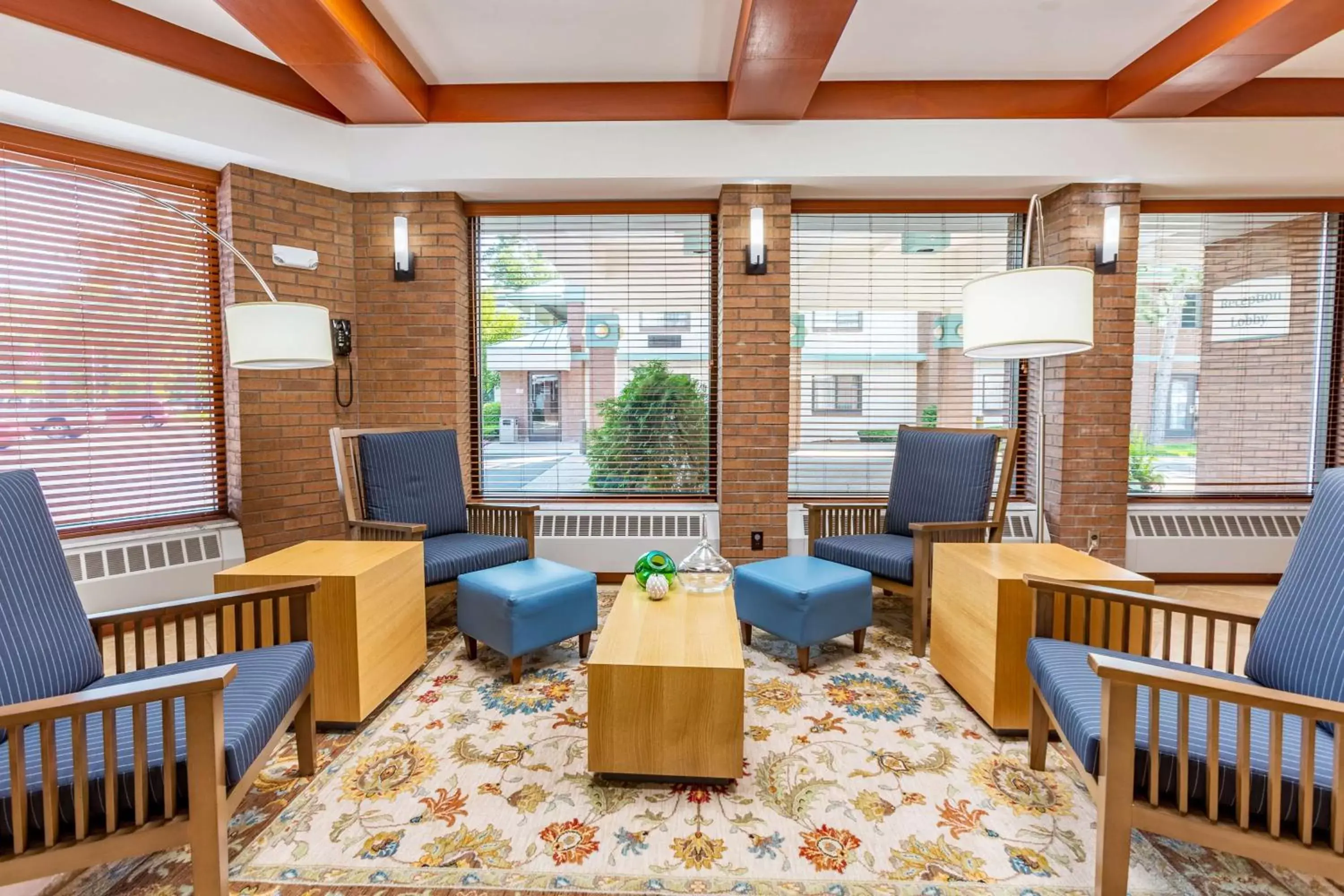 Lobby or reception in Country Inn & Suites by Radisson, Traverse City, MI