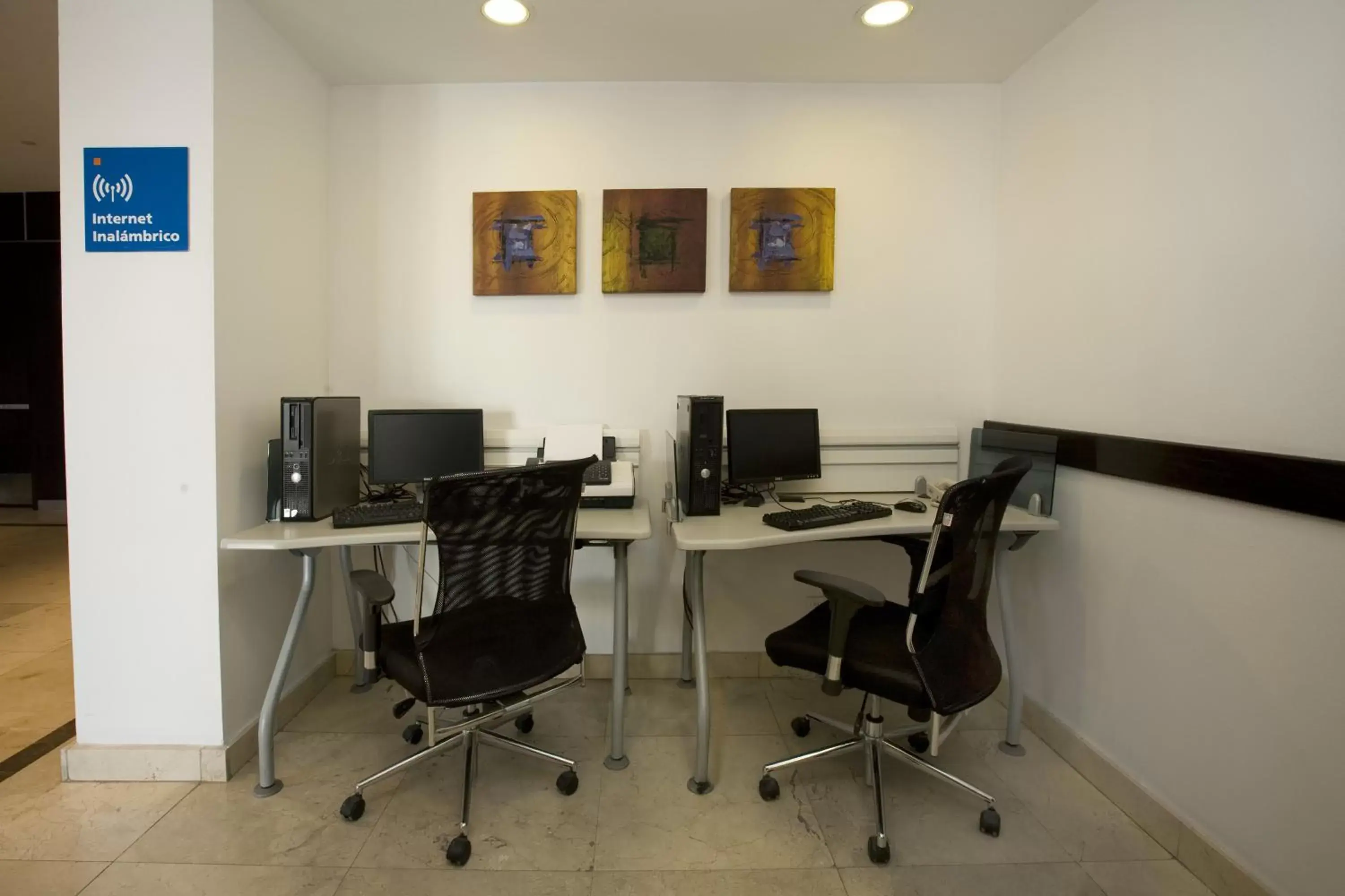 Business facilities in One Aguascalientes Sur