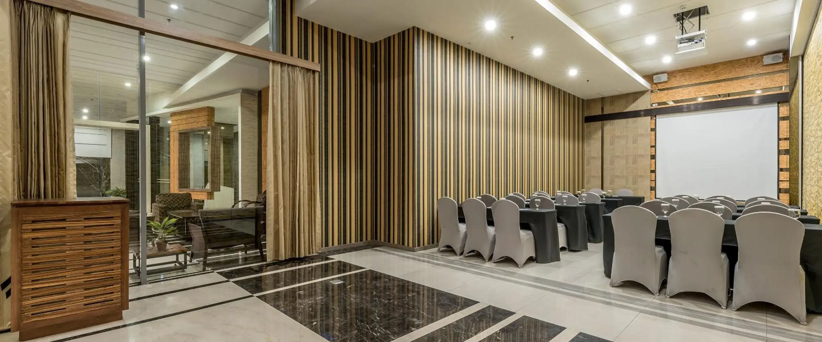 Meeting/conference room in Grande Valore Hotel & Serviced-Apartment