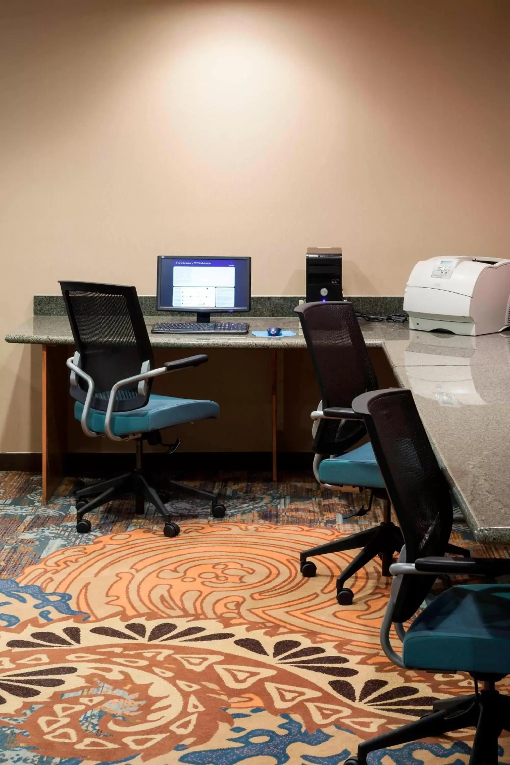 Business facilities in SpringHill Suites by Marriott Dallas Downtown / West End