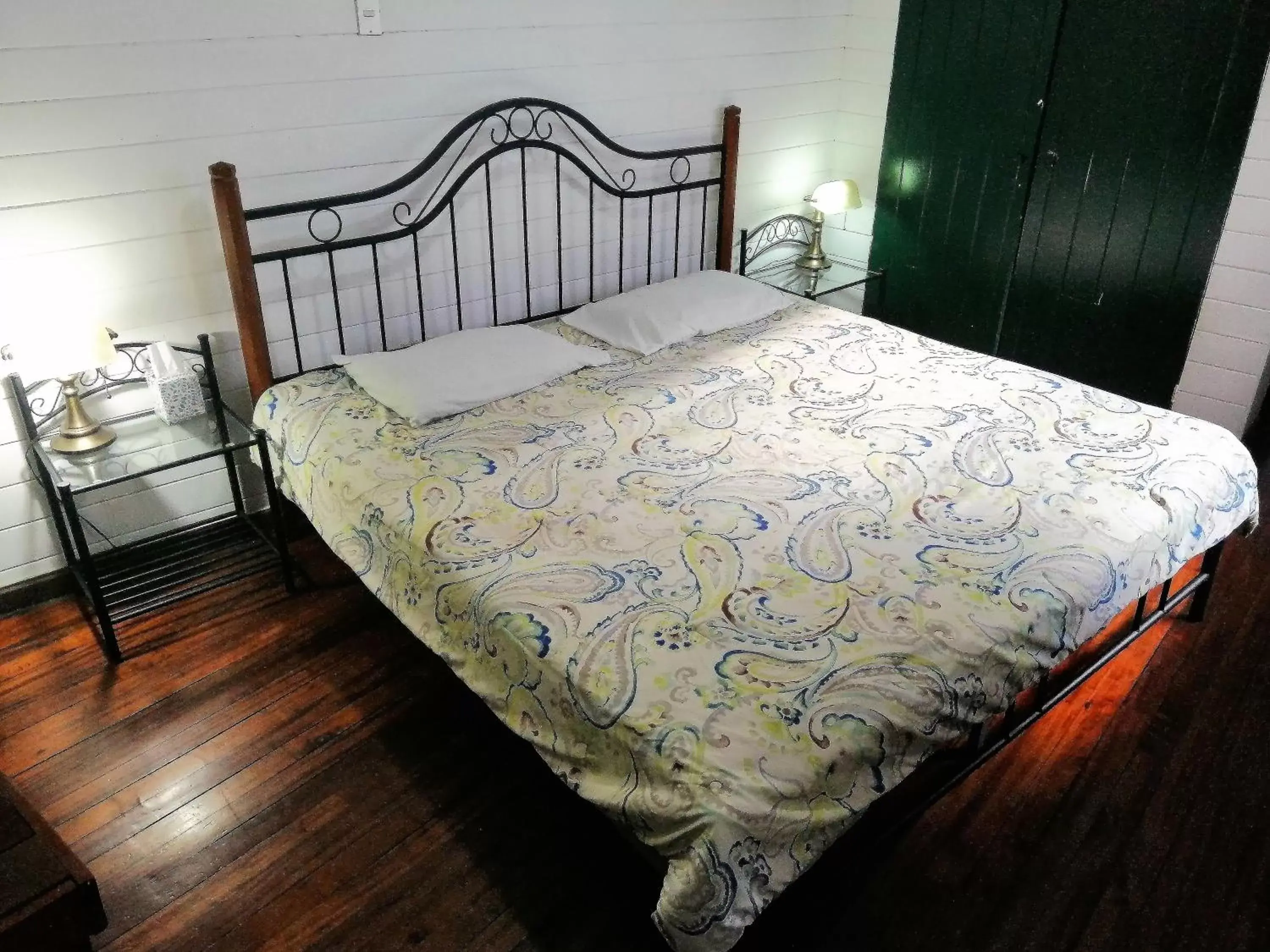 Photo of the whole room, Bed in Casa Leon Guesthouse