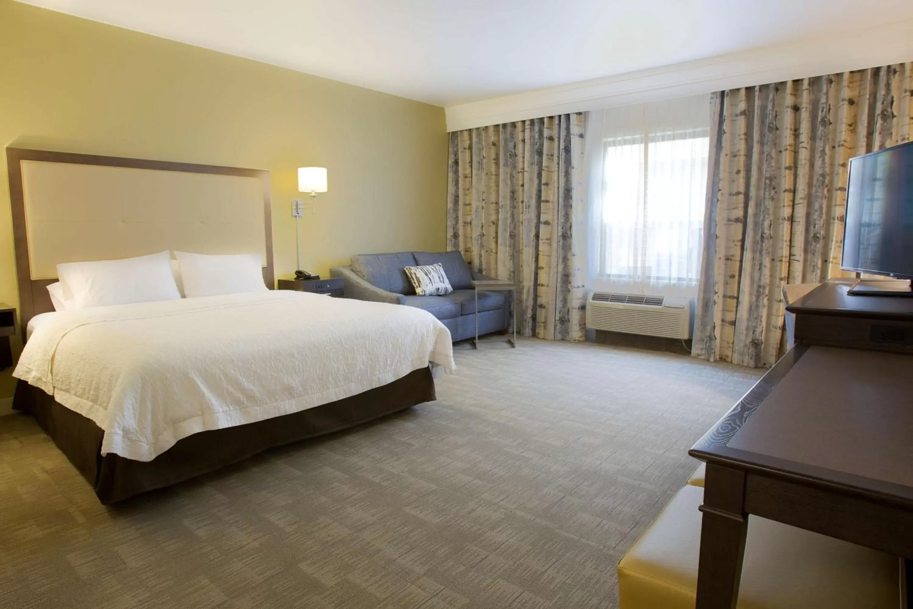 Bedroom, Bed in Hampton Inn & Suites Nampa at the Idaho Center