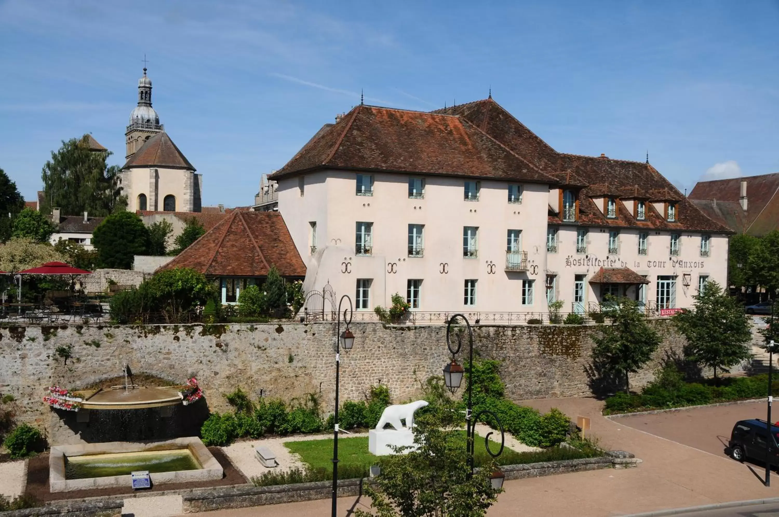 Property Building in Hostellerie de la Tour d'Auxois