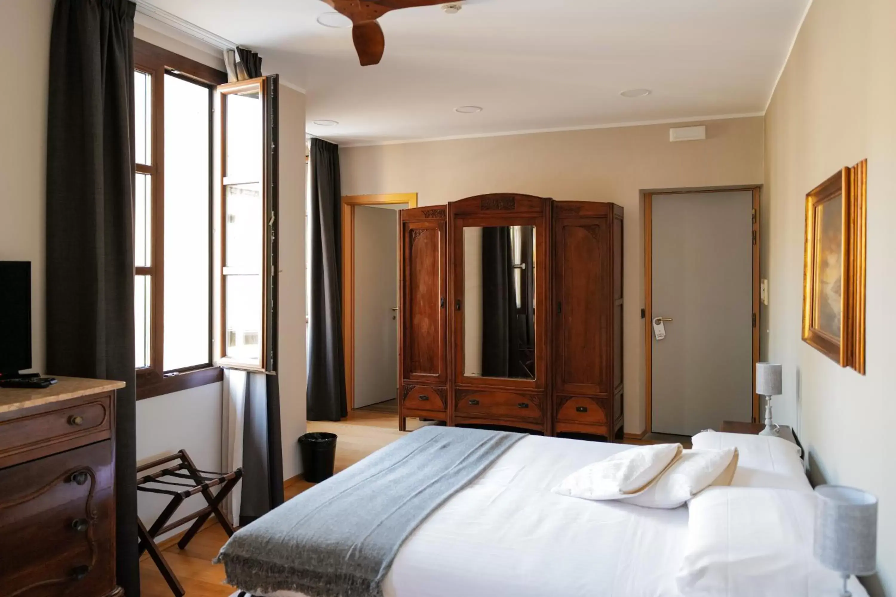 Bedroom, Bed in Convento Boutique Hotel