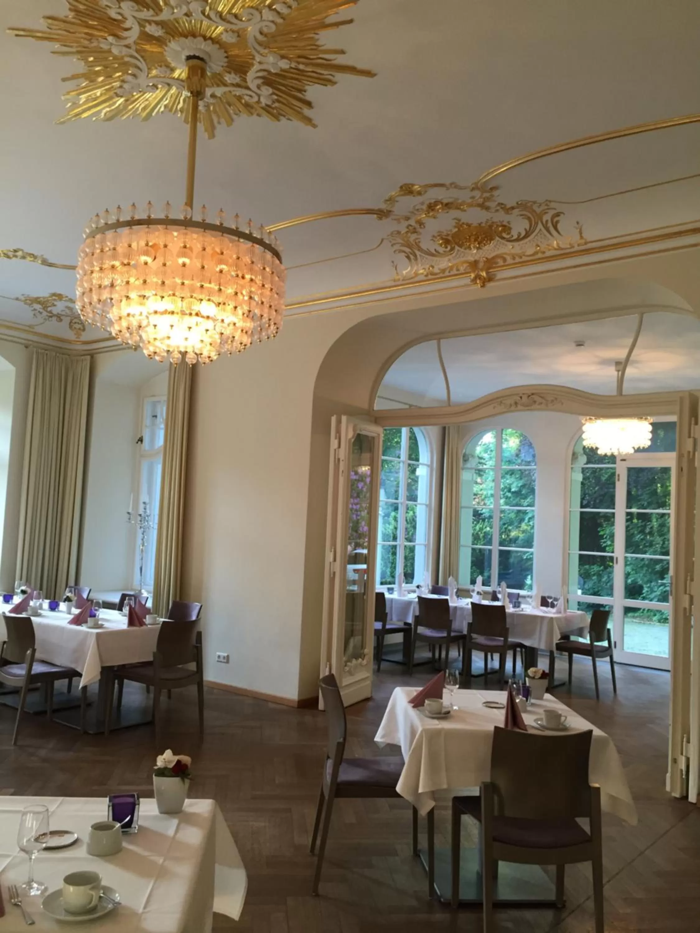Restaurant/places to eat in Hotel Schloss Rabenstein