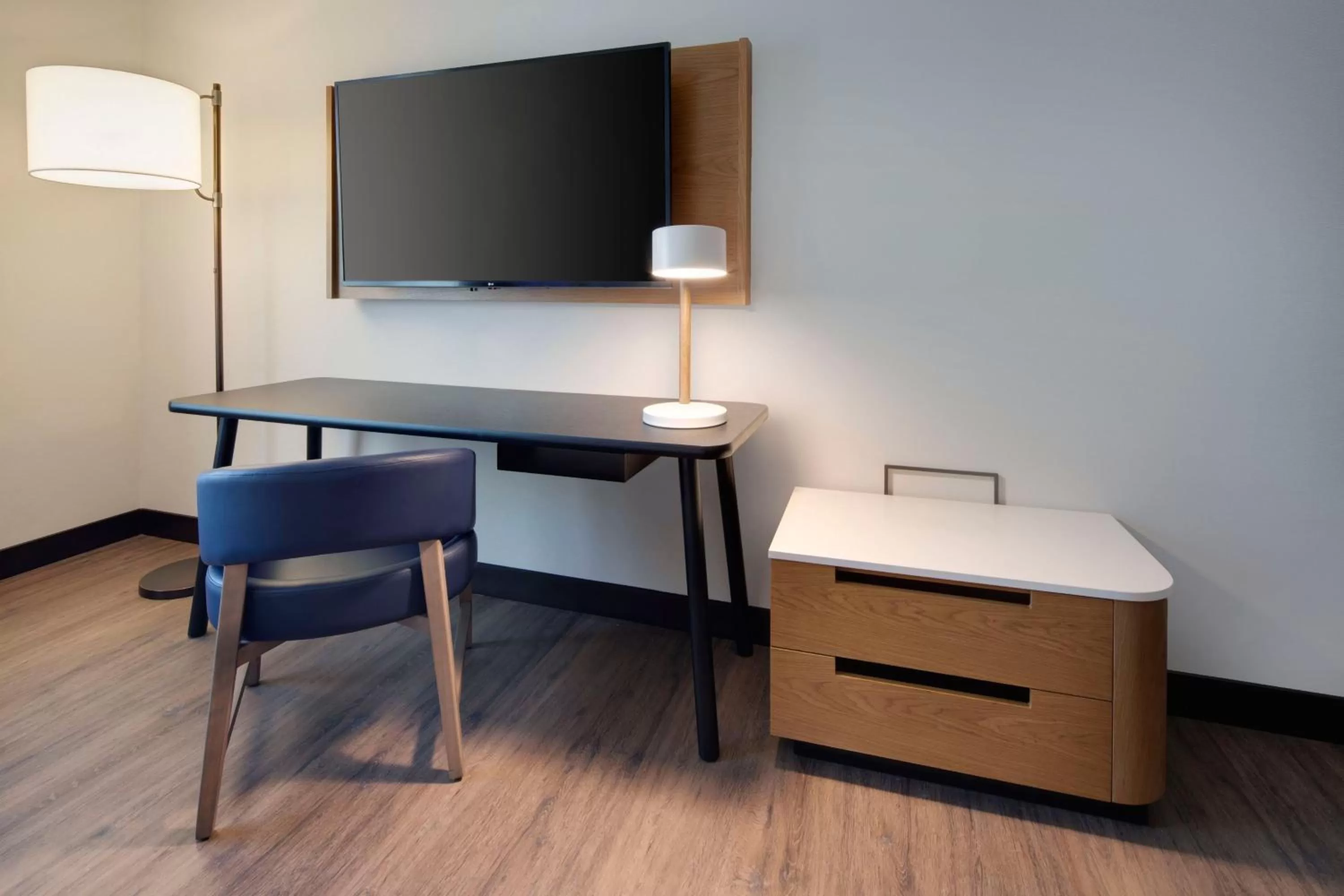 King Suite with Sofa Bed and Roll-in Shower - Mobility and Hearing Accessible in Fairfield by Marriott Inn & Suites Franklin Cool Springs