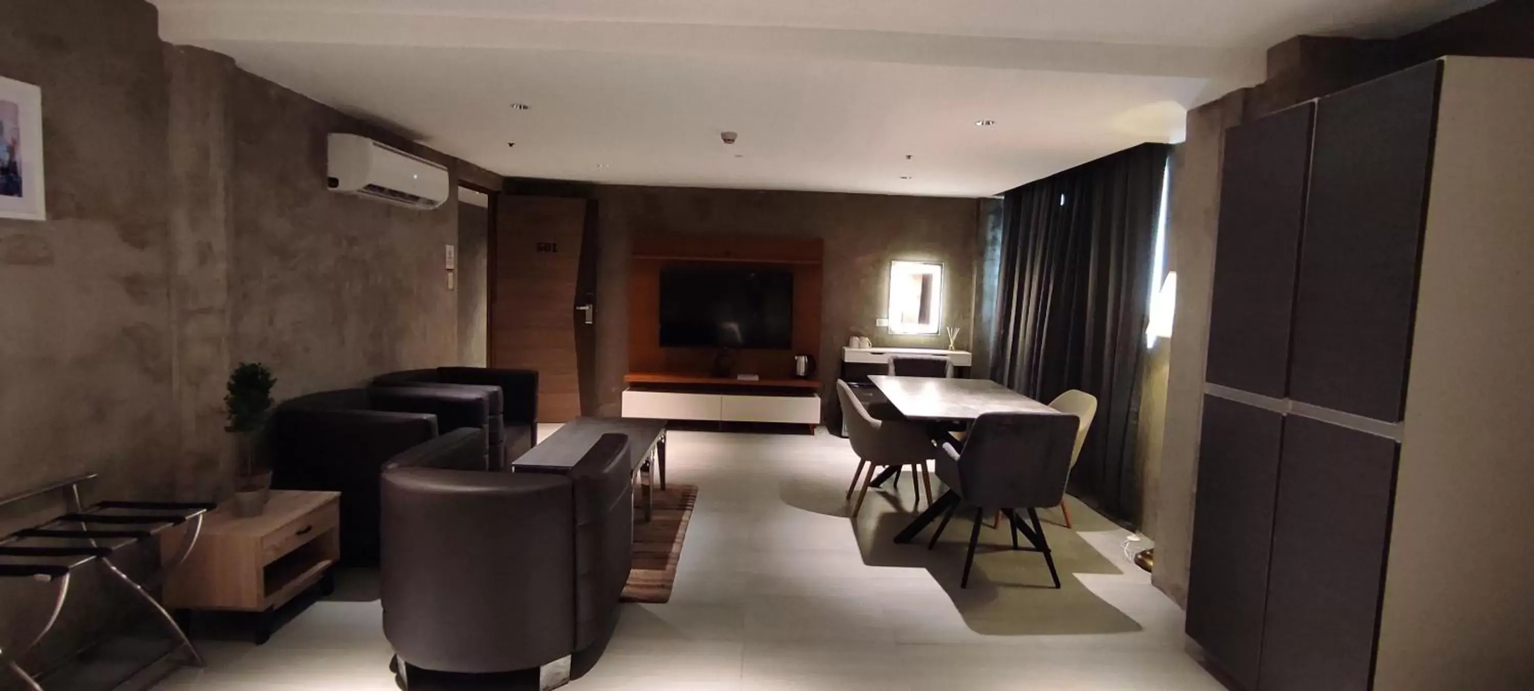 Living room in City Park Hotel Residences