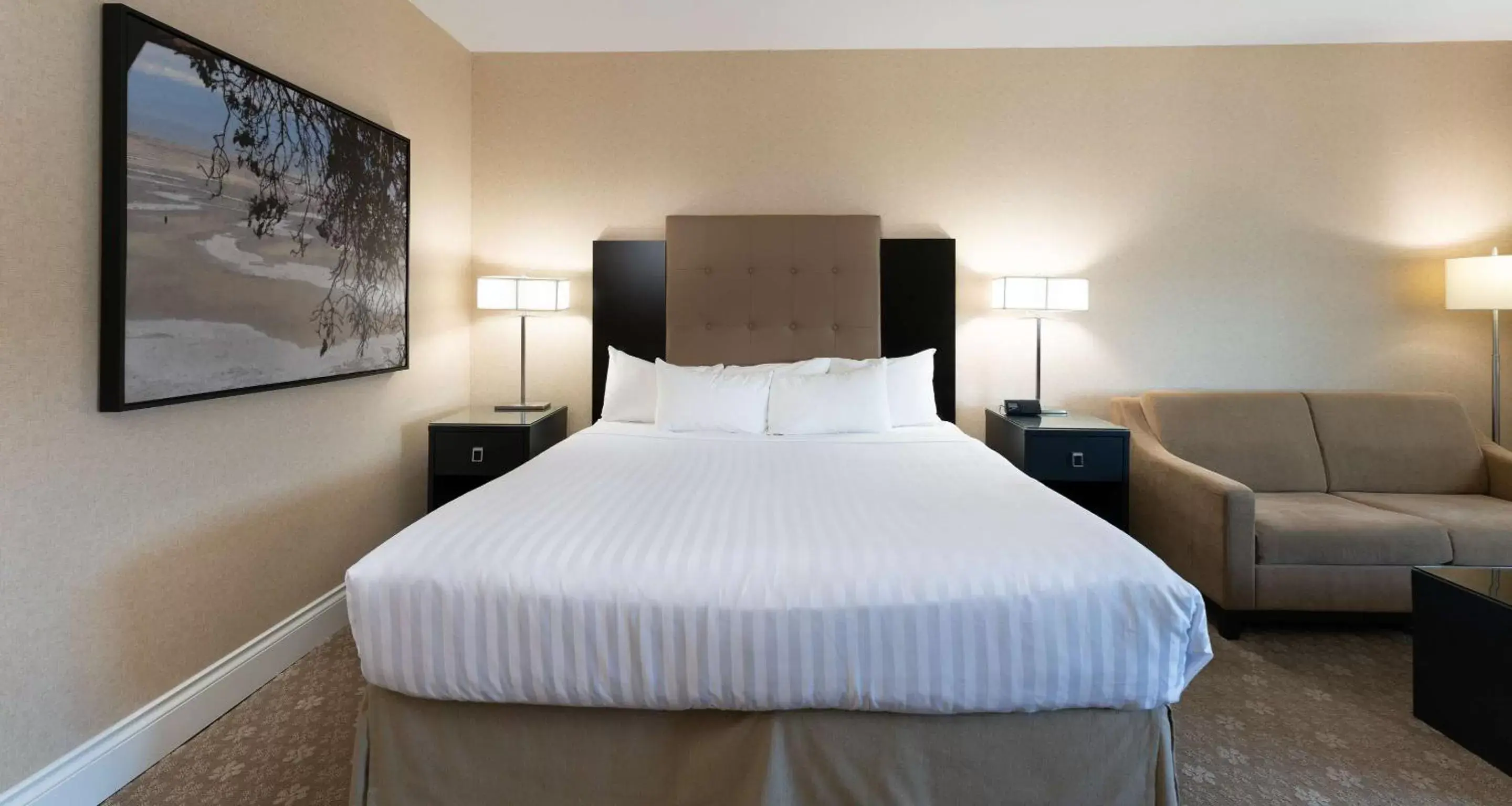 Bedroom, Bed in Prestige Oceanfront Resort, WorldHotels Luxury