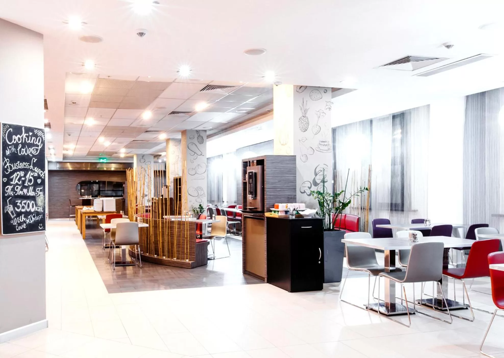 Restaurant/places to eat in Ibis Astana