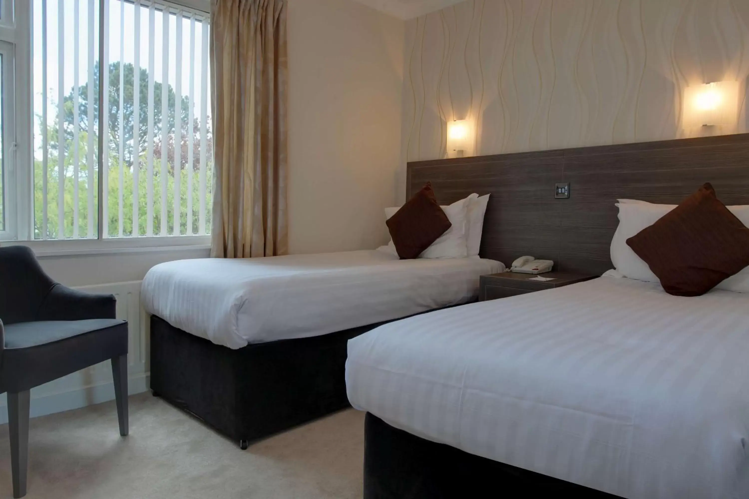 Photo of the whole room, Bed in Parkmore Hotel & Leisure Club, Sure Hotel Collection by BW