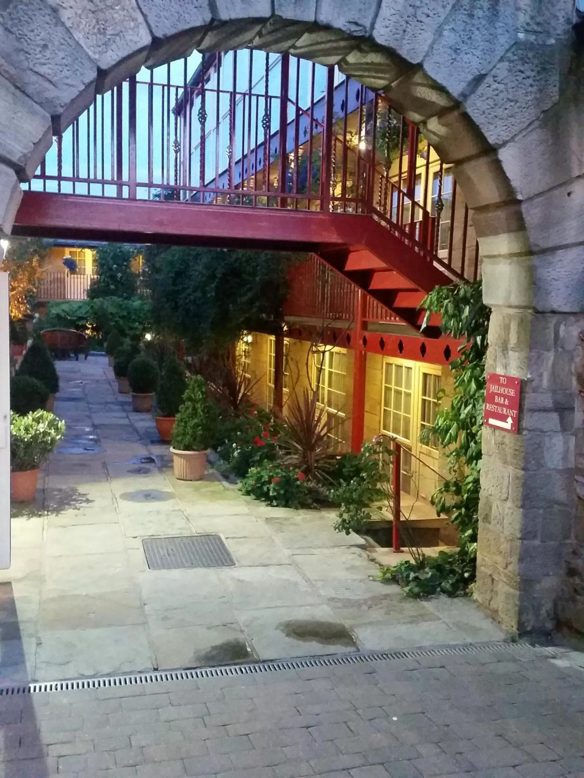 Garden in Garrison Hotel