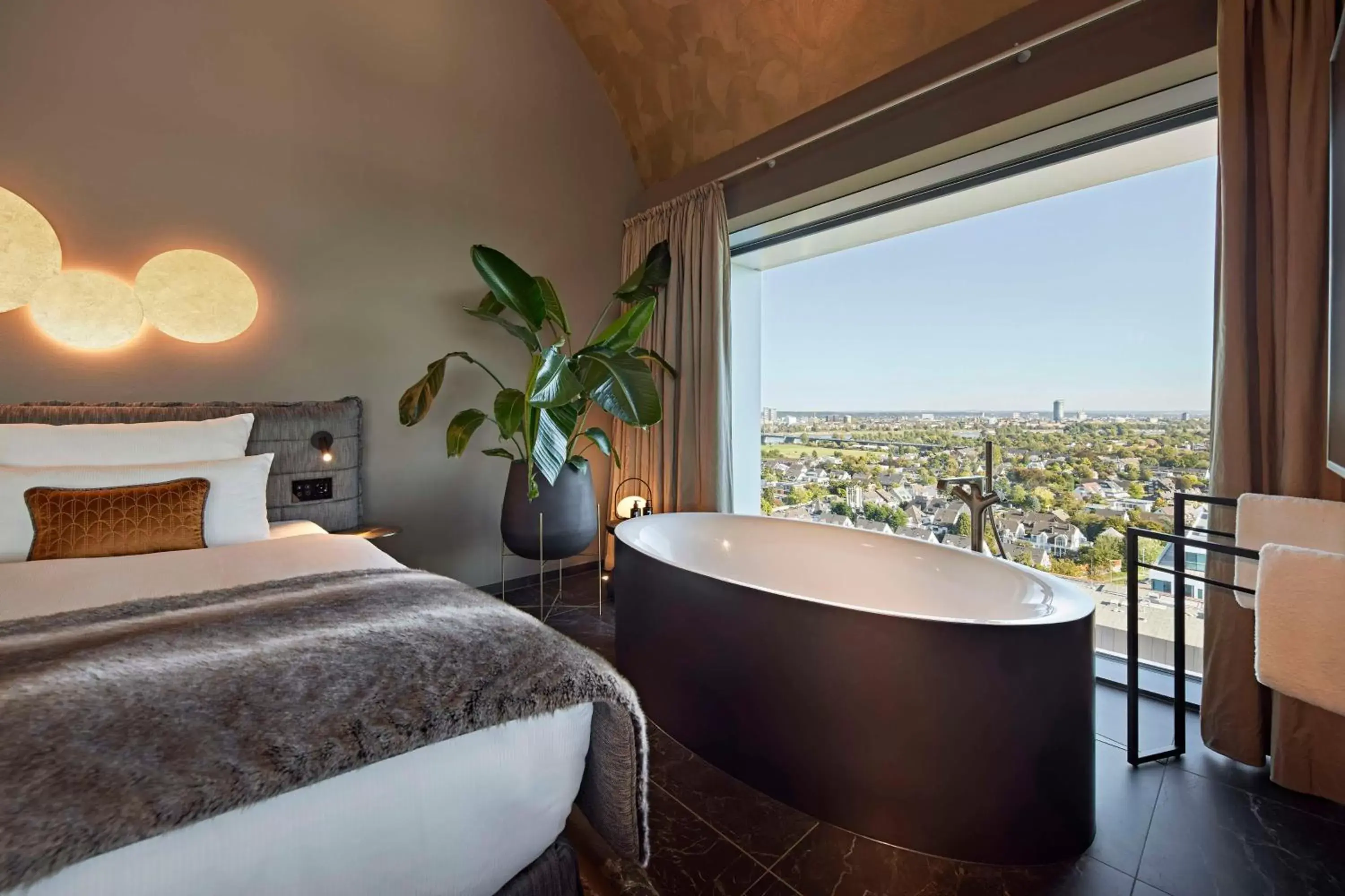 Photo of the whole room, Bathroom in Lindner Hotel Dusseldorf Seestern, part of JdV by Hyatt