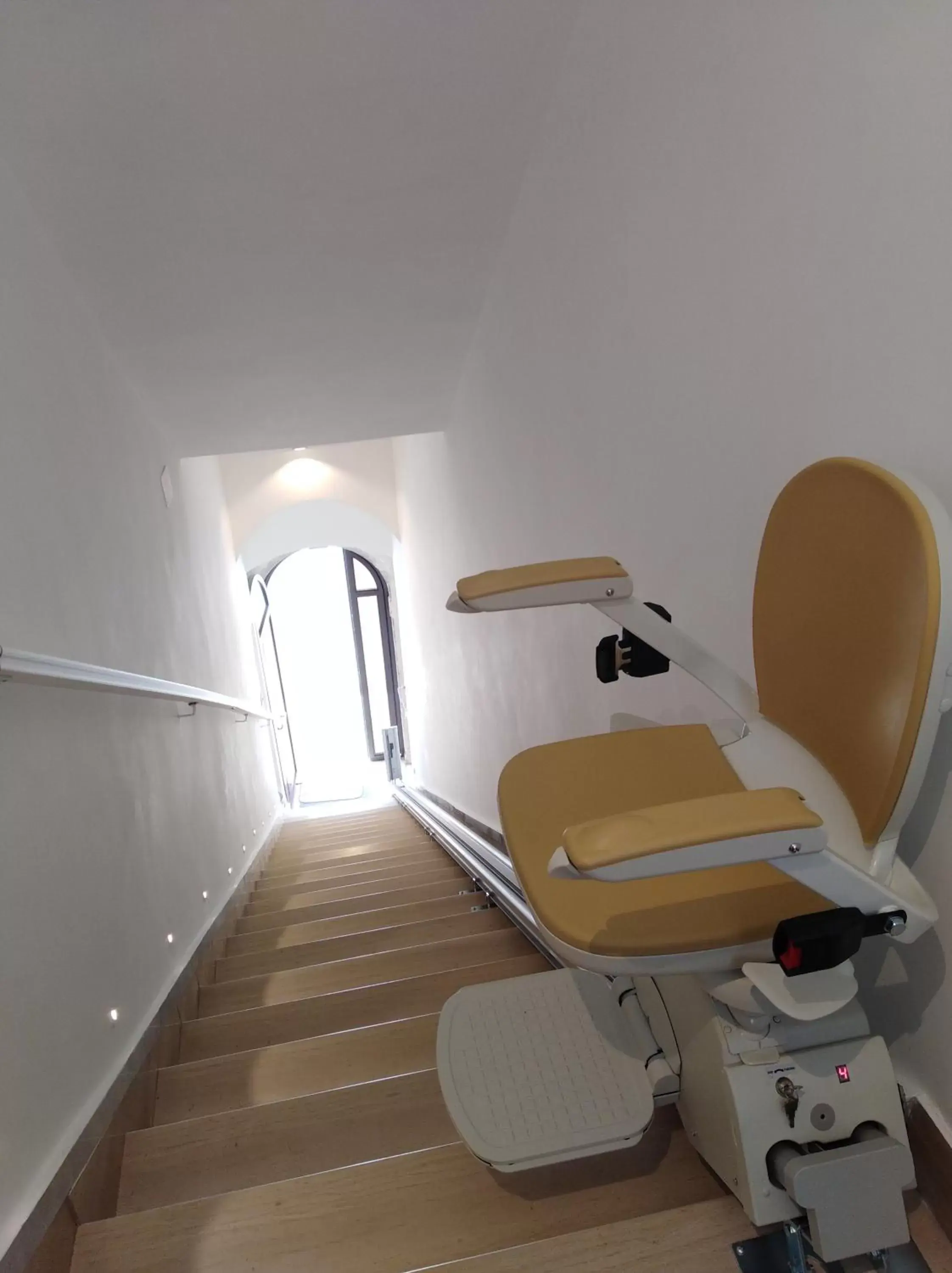 Facility for disabled guests, Bathroom in DomuS al Corso B&B