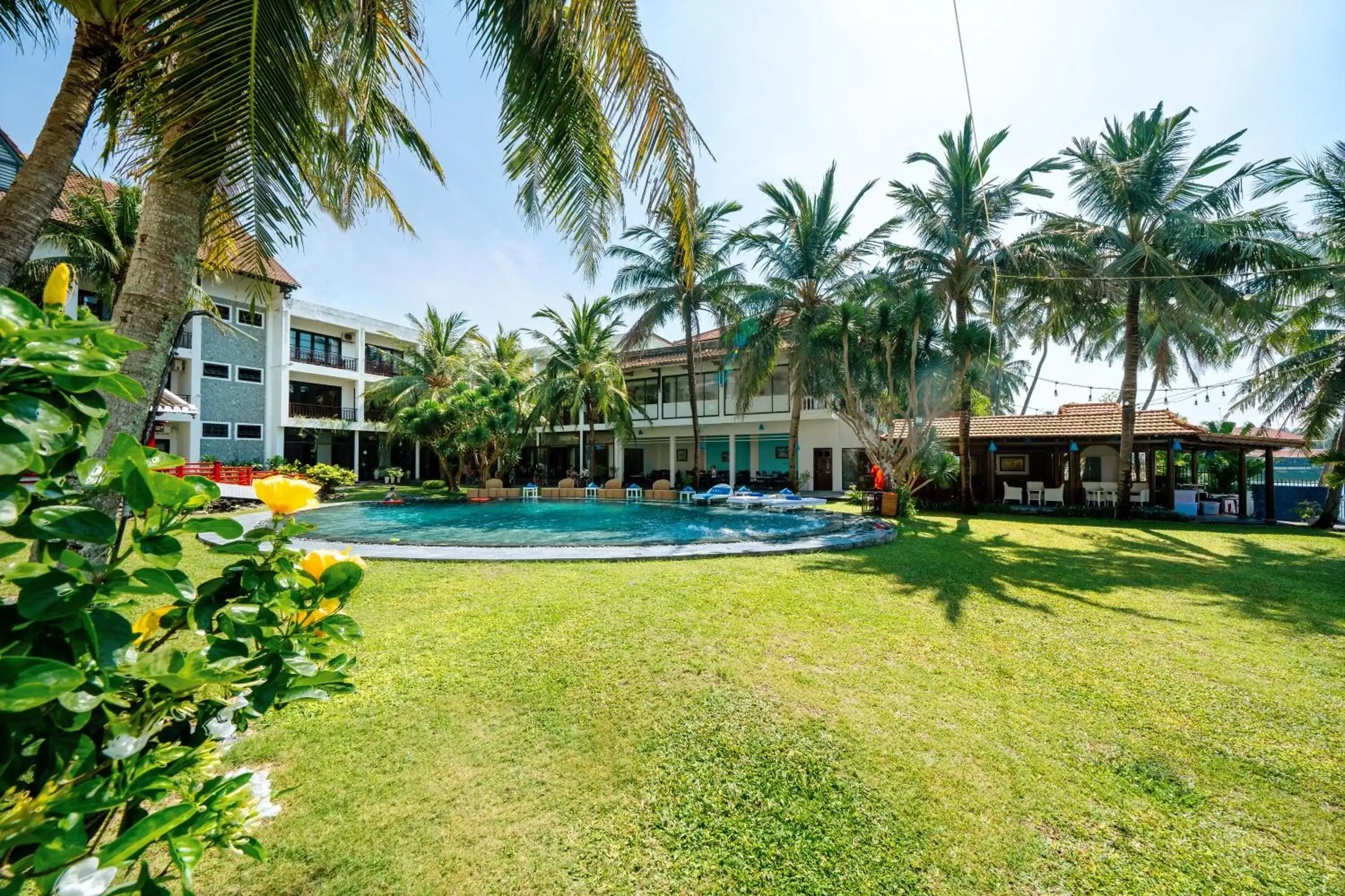 Garden, Swimming Pool in River Beach Resort & Residences