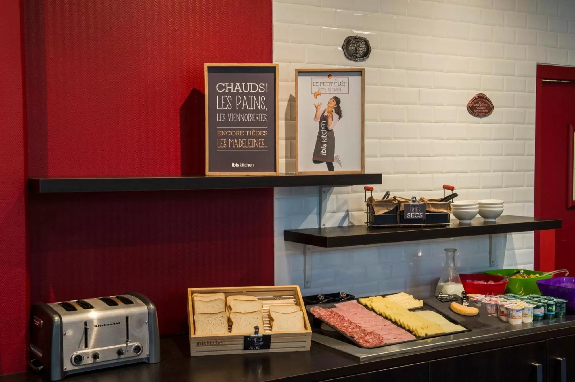 Buffet breakfast in ibis Metz Nord