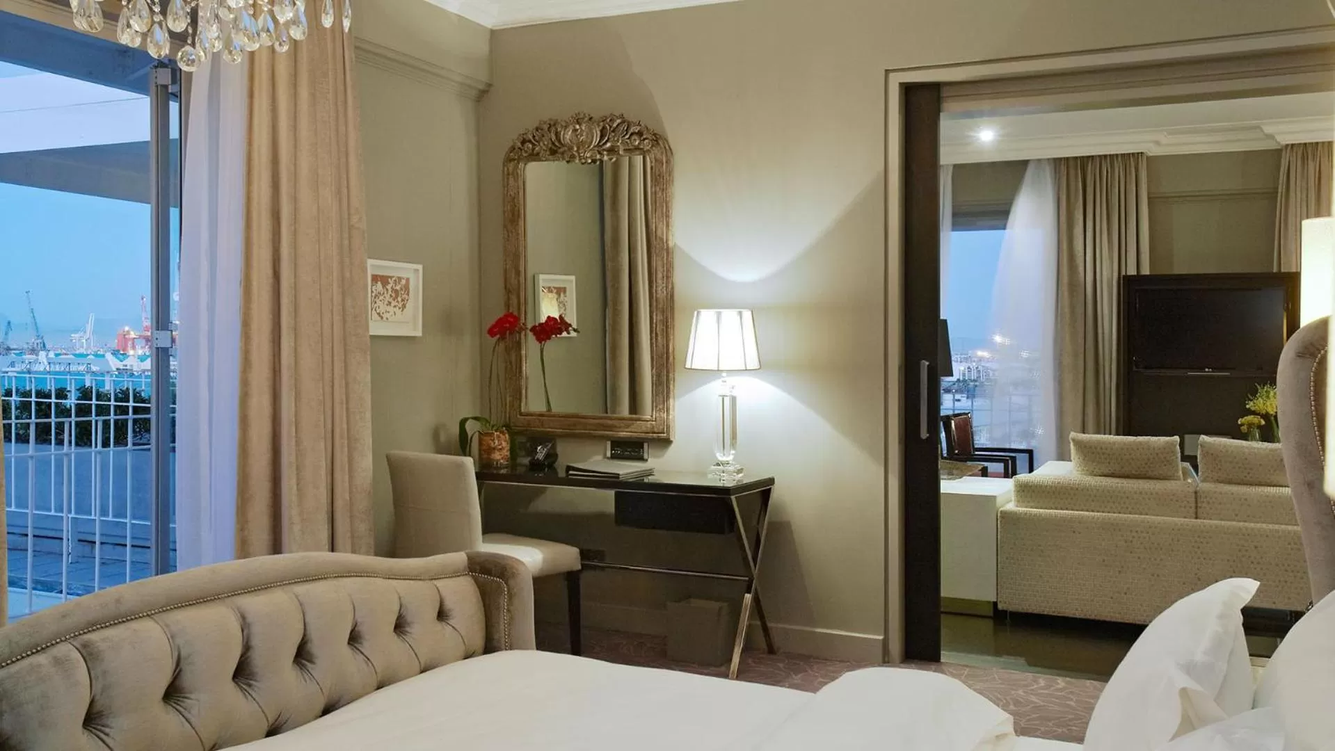 Bed in Queen Victoria Hotel by NEWMARK