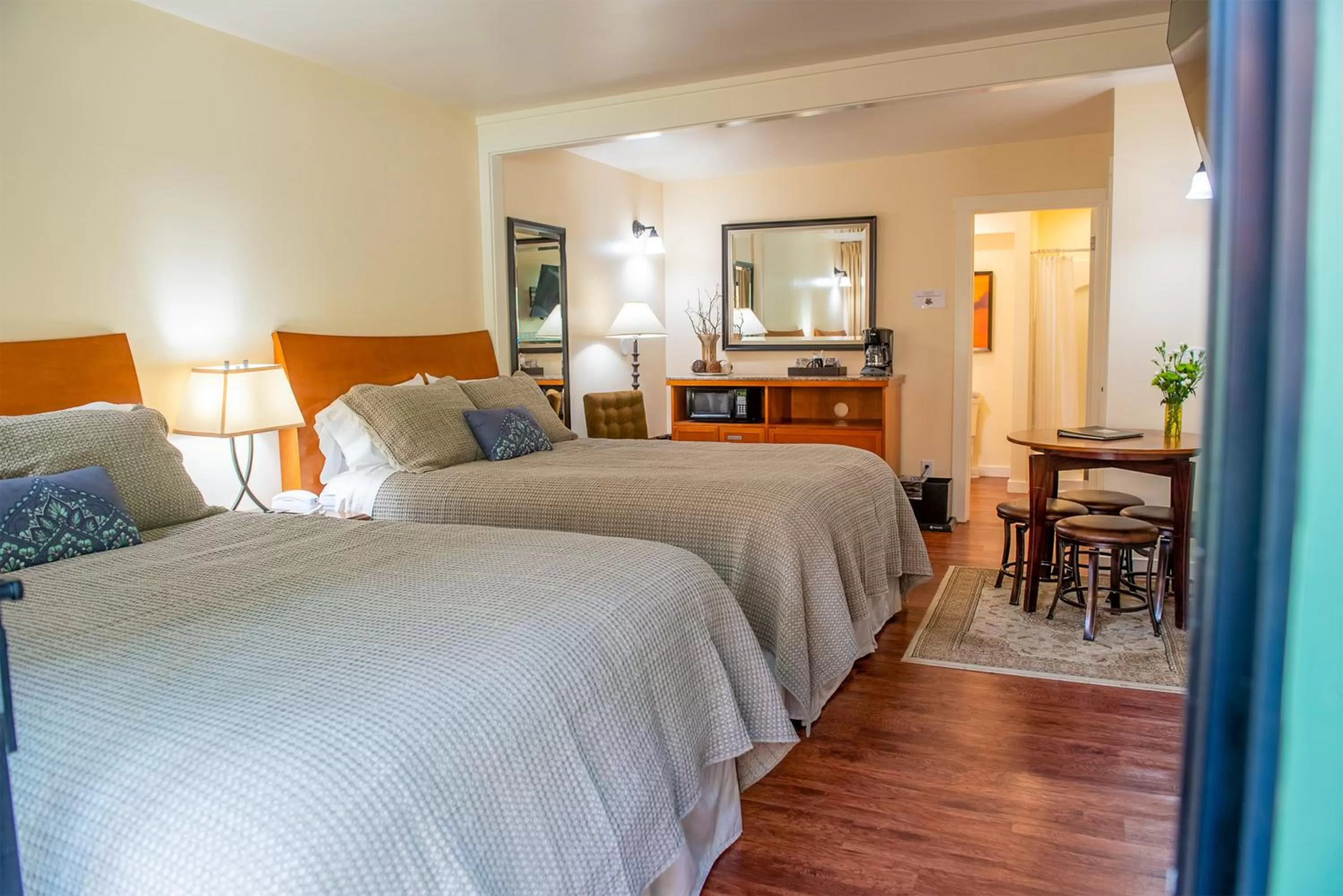 Bed in Inn at Buckhorn Cove