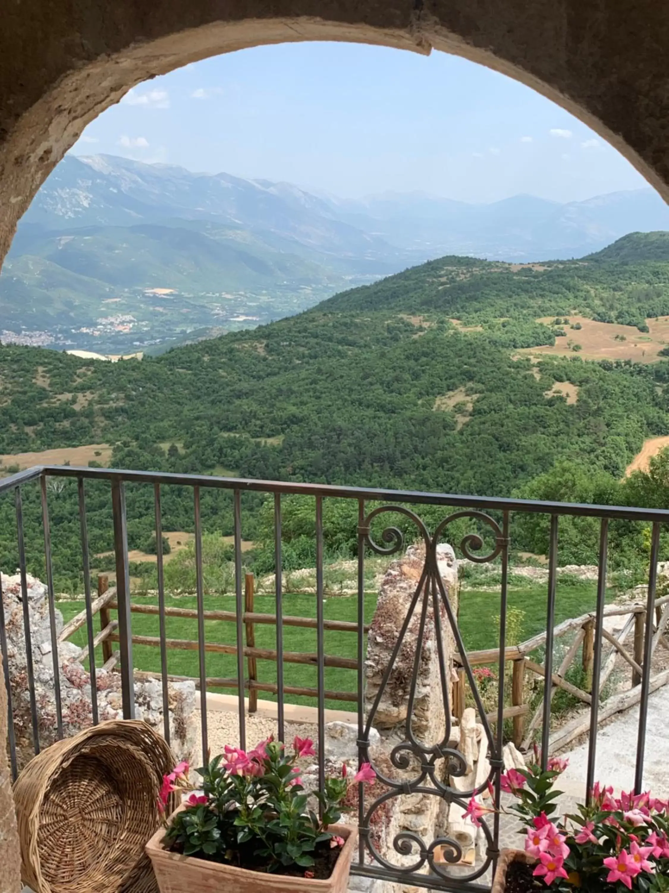 Balcony/Terrace, Mountain View in Charme in Perillis