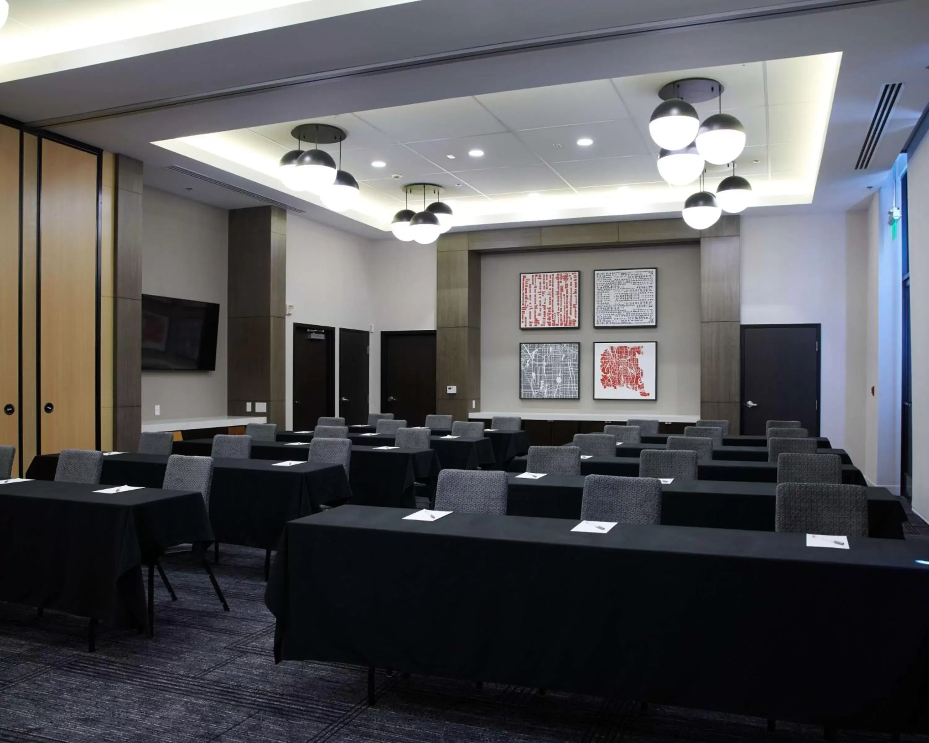 Meeting/conference room in Hampton Inn & Suites Sherman Oaks