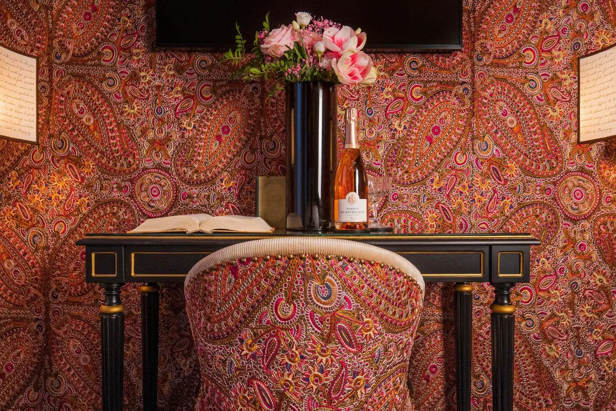 Seating area in Maison Proust, Hotel & Spa La Mer