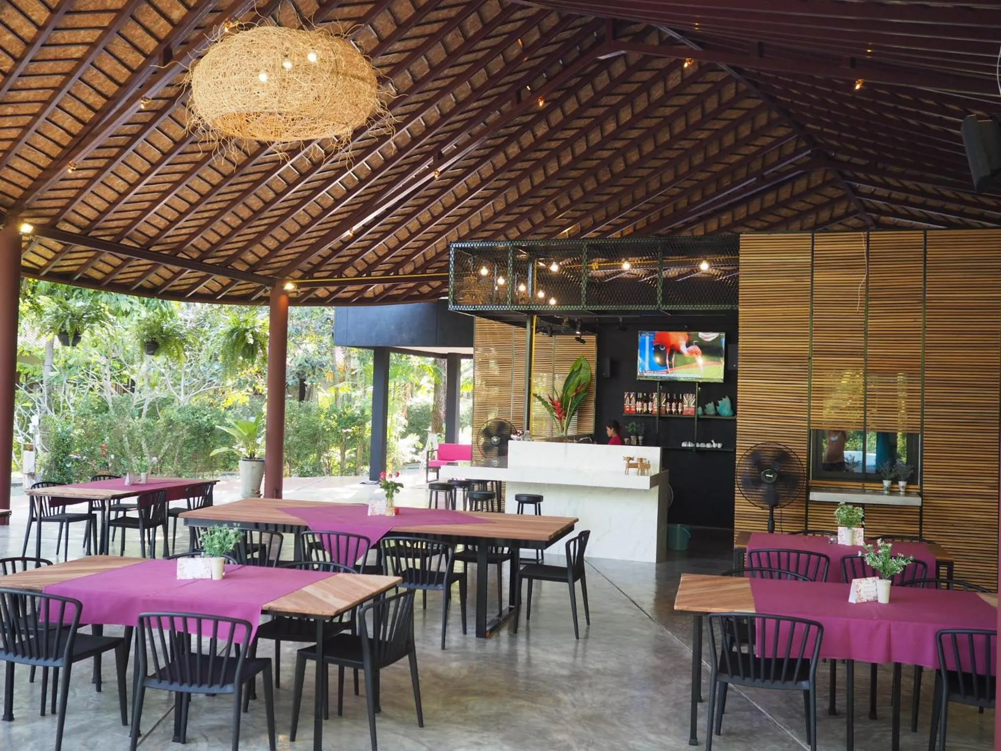 Restaurant/places to eat in Samui Garden Home