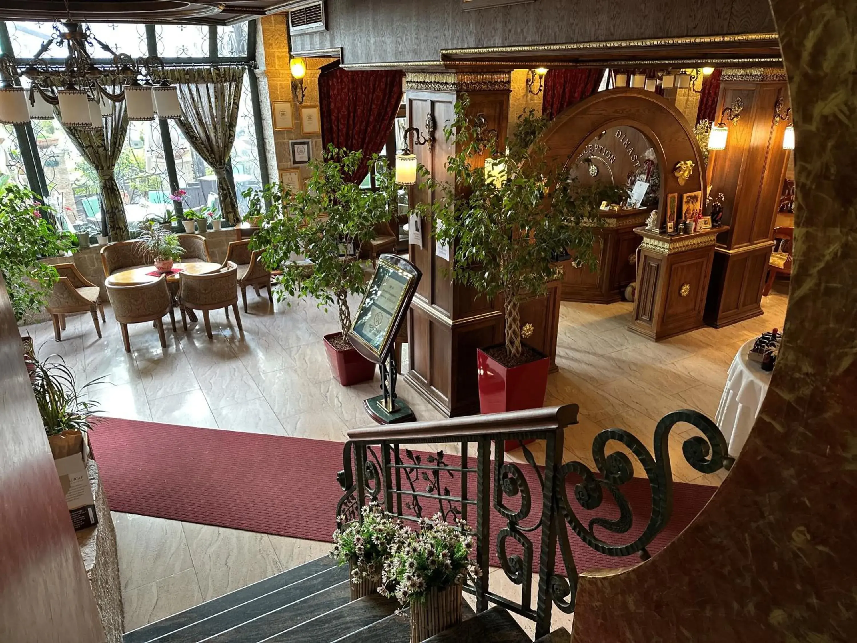 Lobby or reception, Restaurant/Places to Eat in Dinasty Hotel