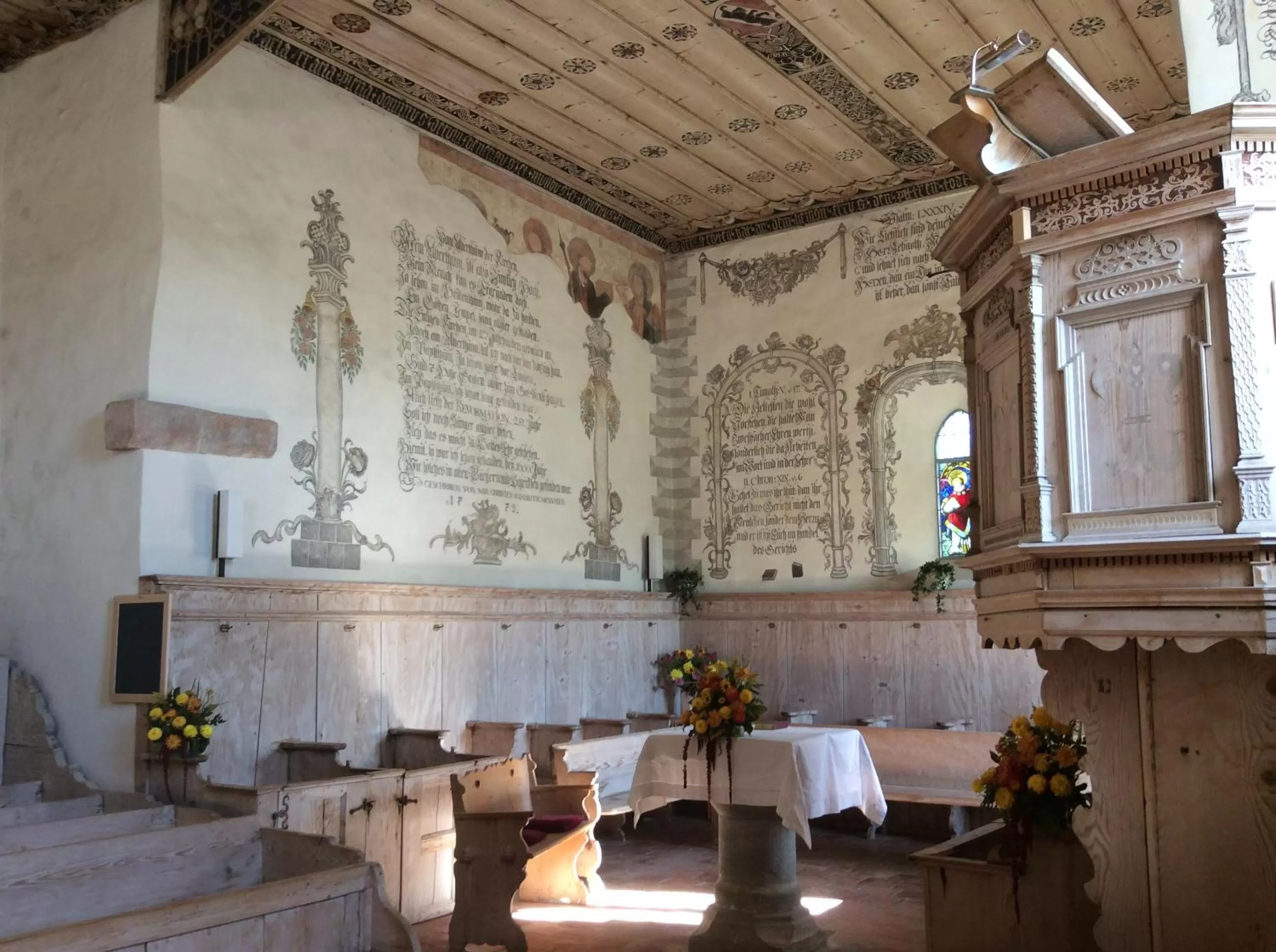 Hiking in Emme Lodge