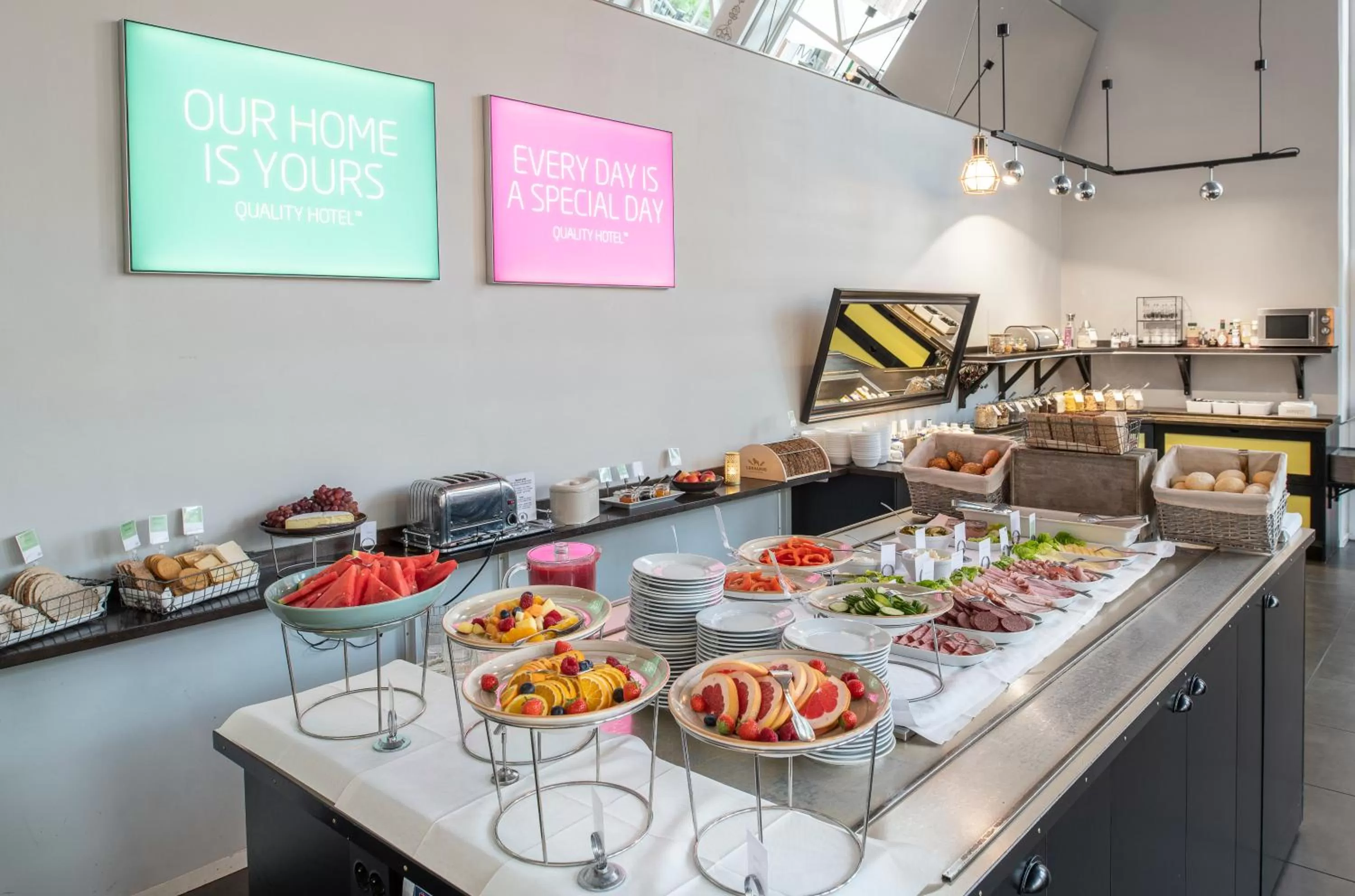 Buffet breakfast in Quality Hotel Galaxen