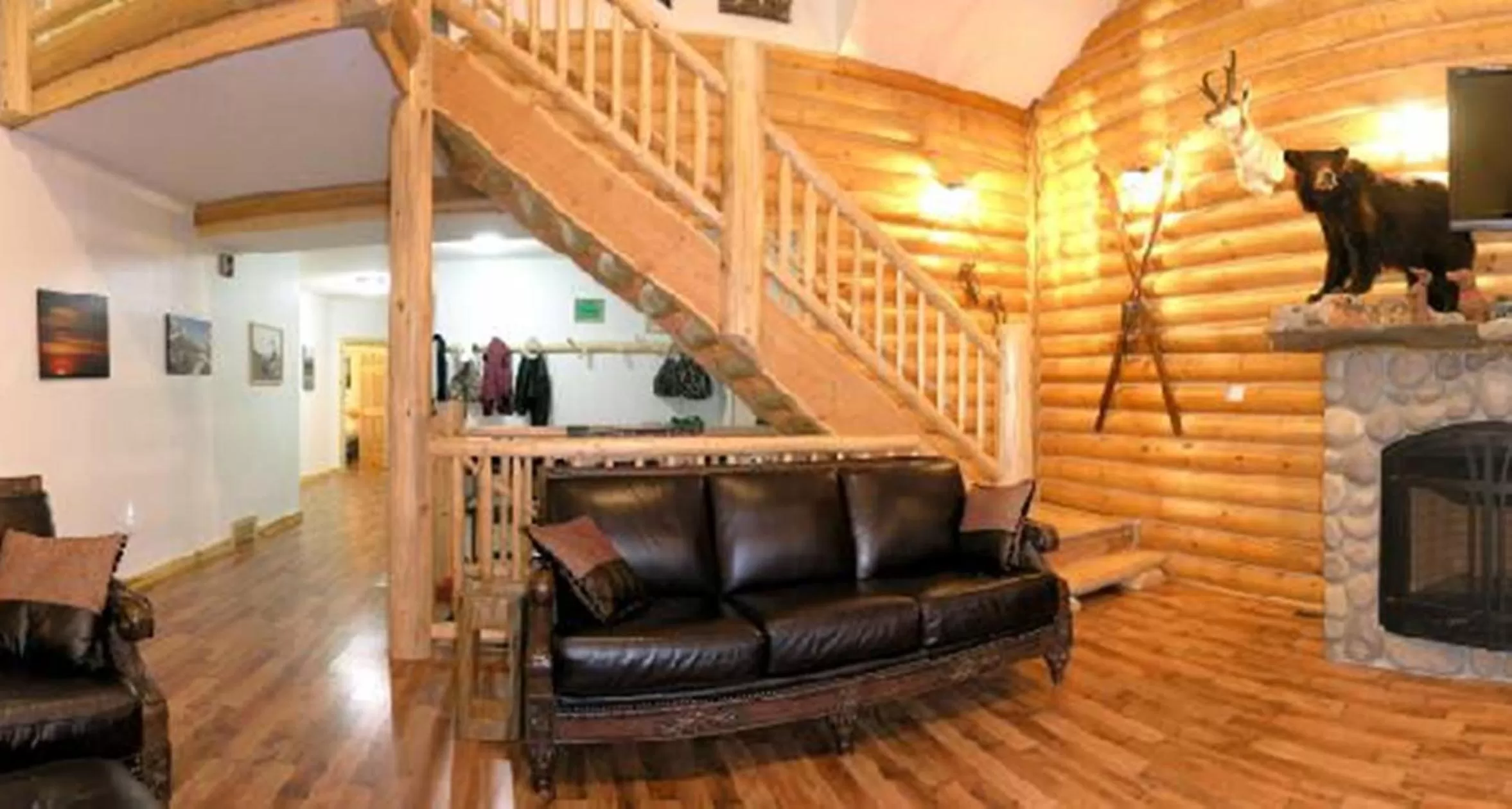 Photo of the whole room, Seating Area in York Creek Bed & Breakfast