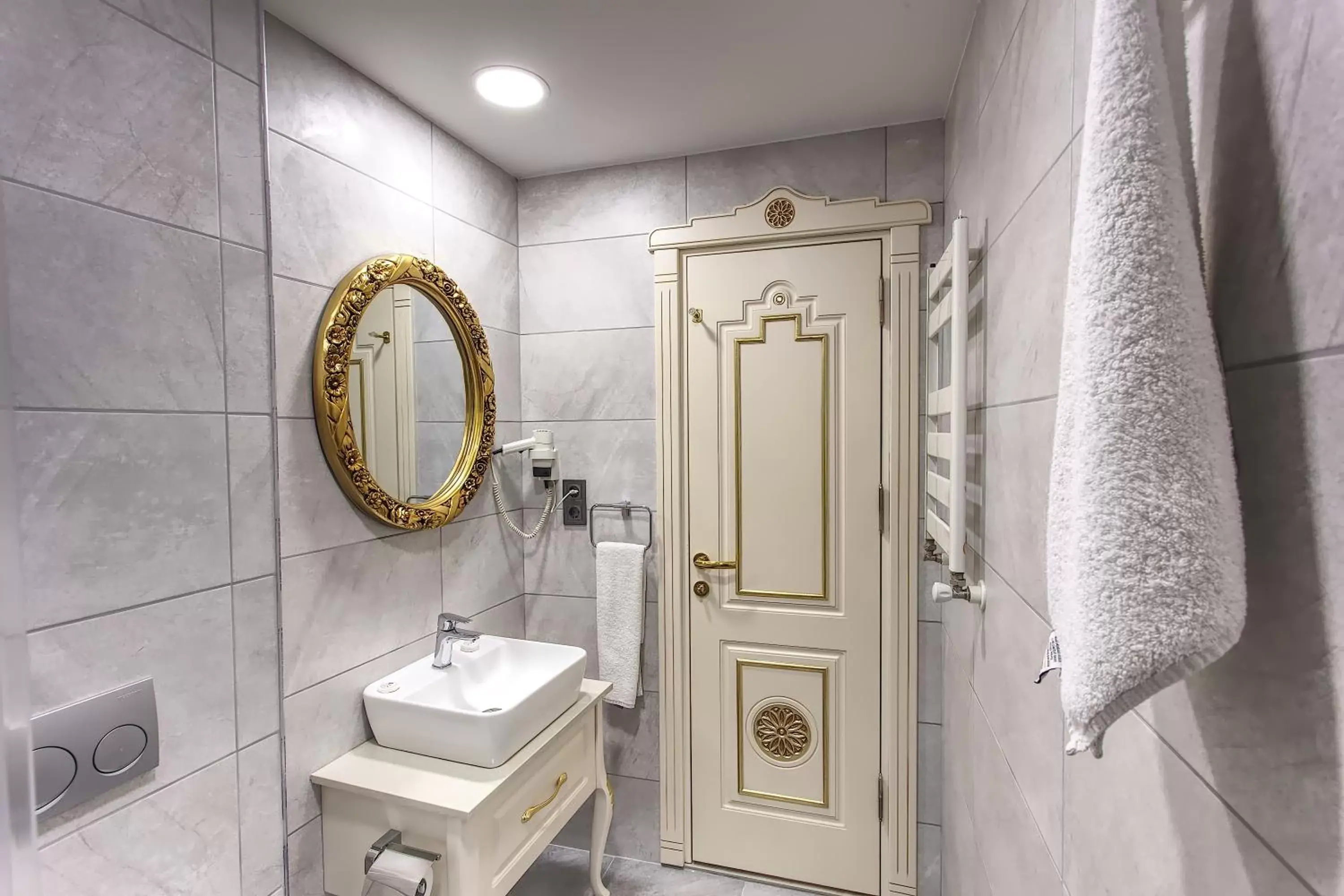 Bathroom in Hotel Saba
