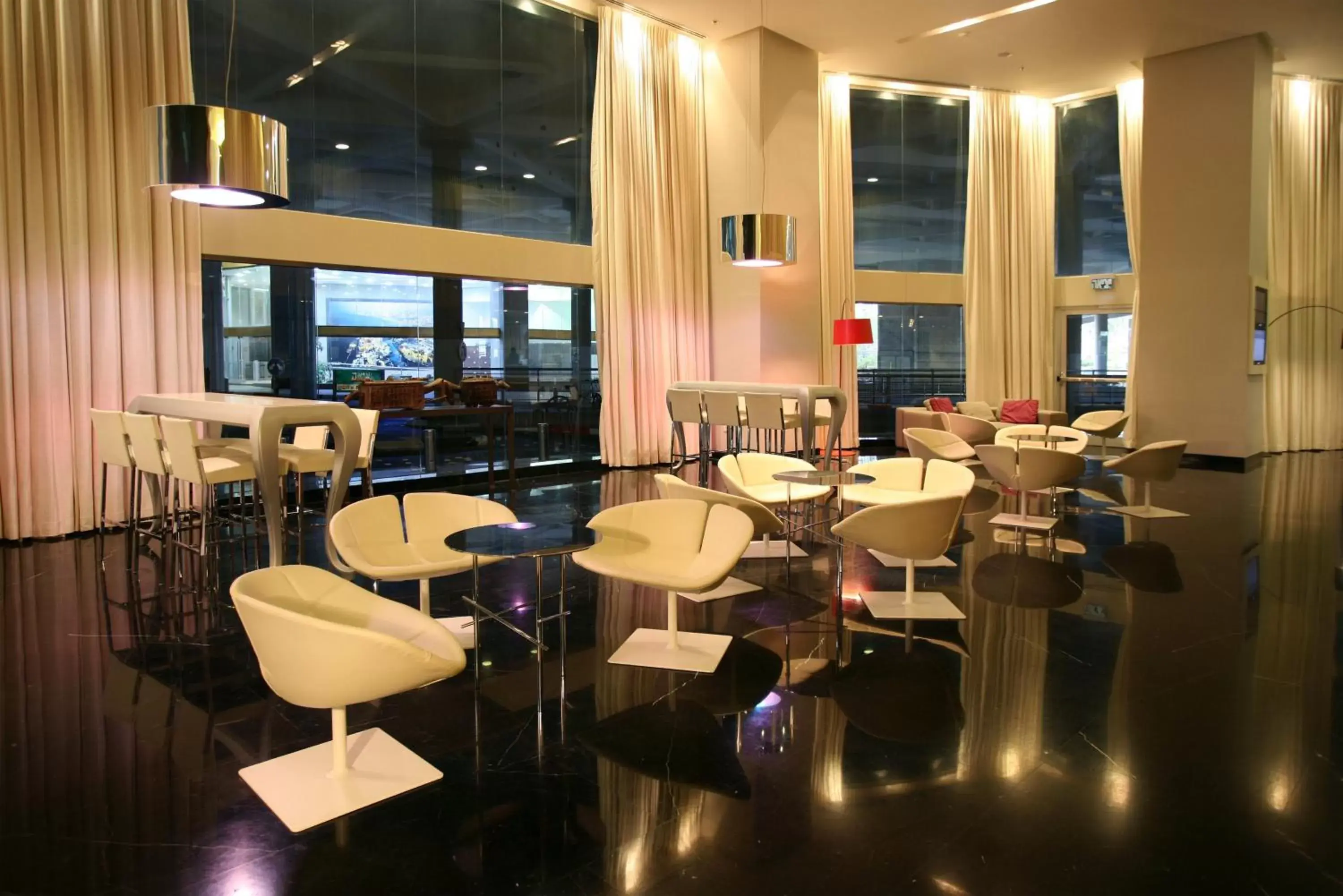 Lounge or bar, Lounge/Bar in Crowne Plaza Tel Aviv City Center, an IHG Hotel
