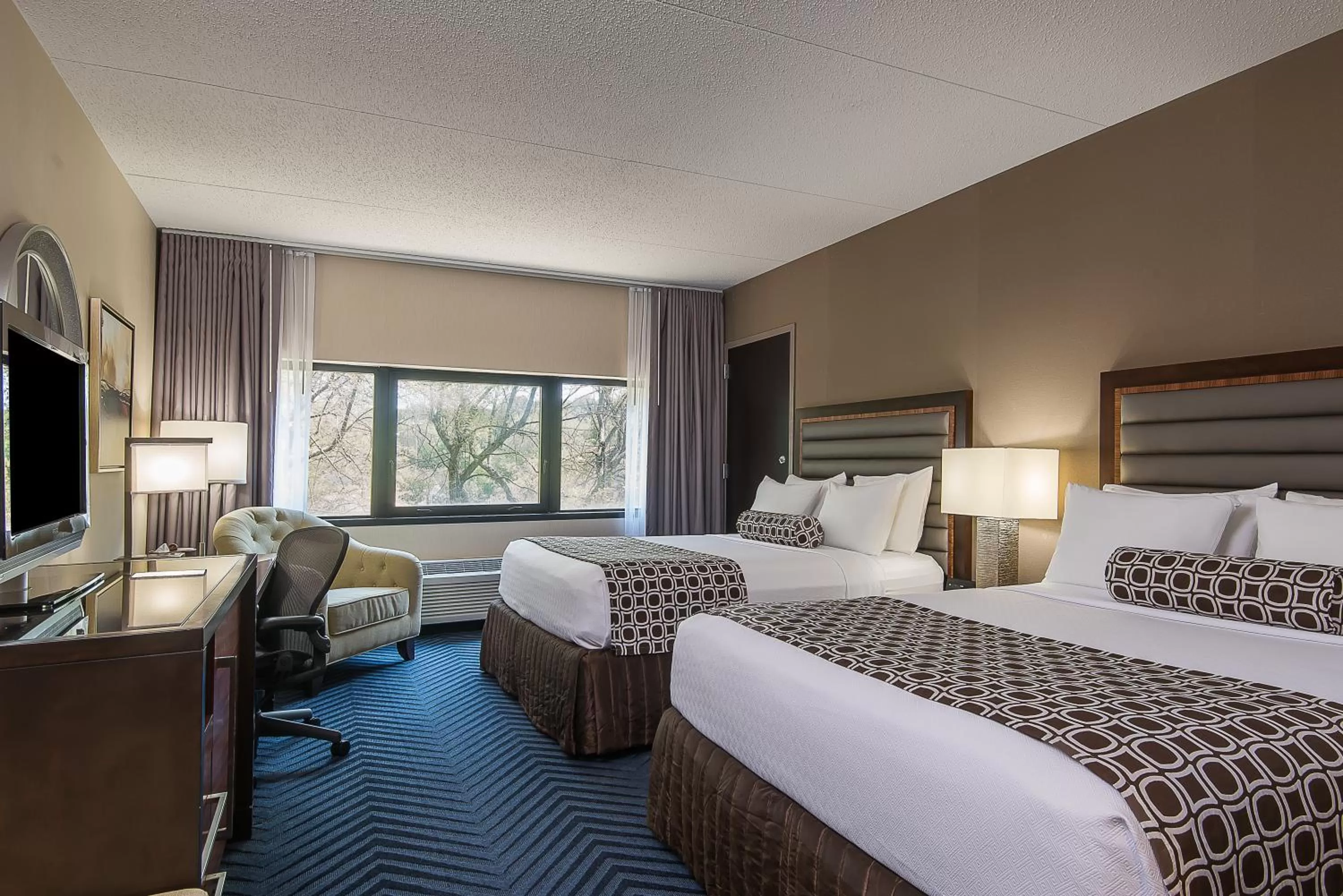 Executive Queen Room in Crowne Plaza Princeton - Conference Center by IHG