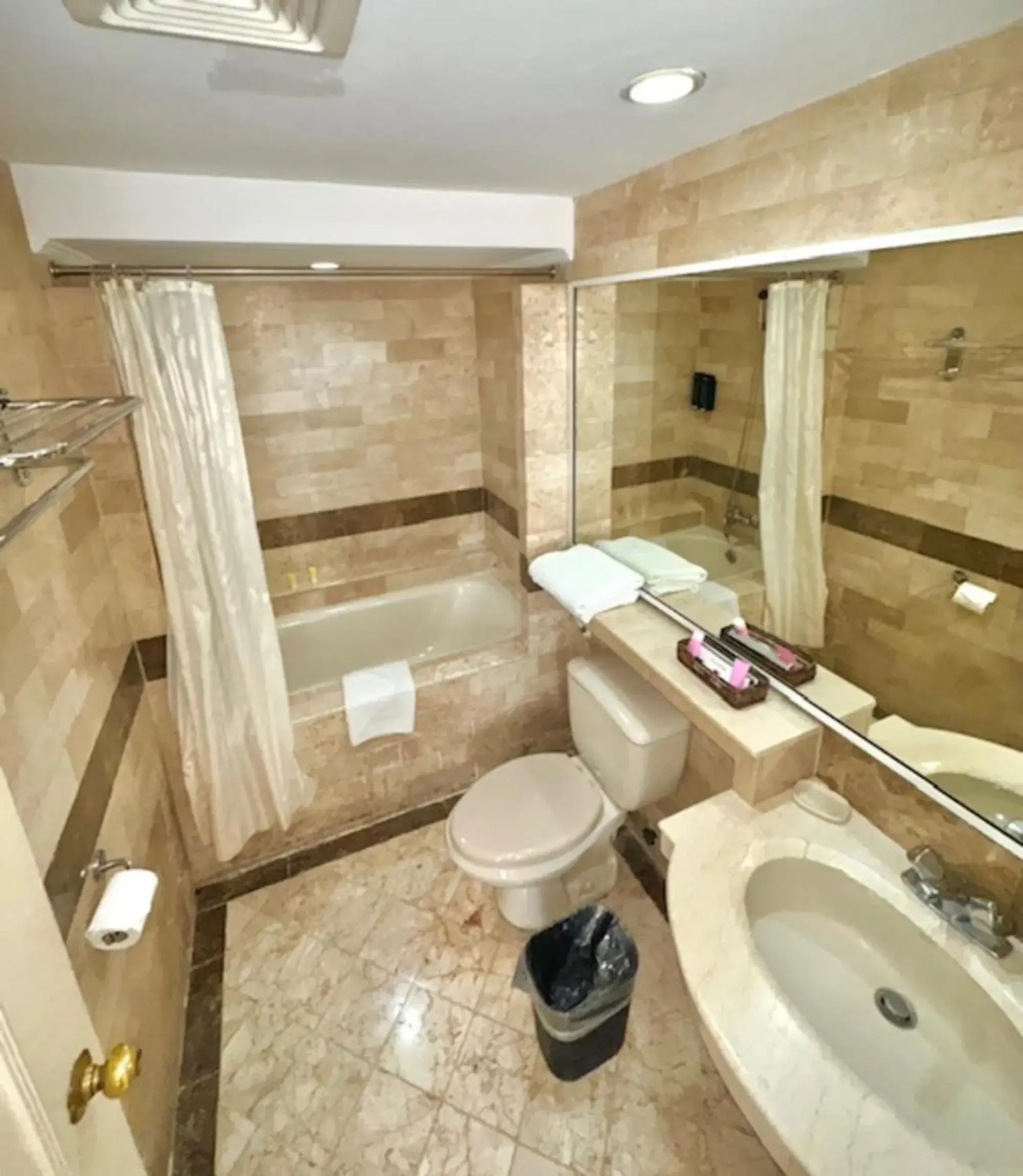 Shower, Bathroom in Orchid Garden Suites