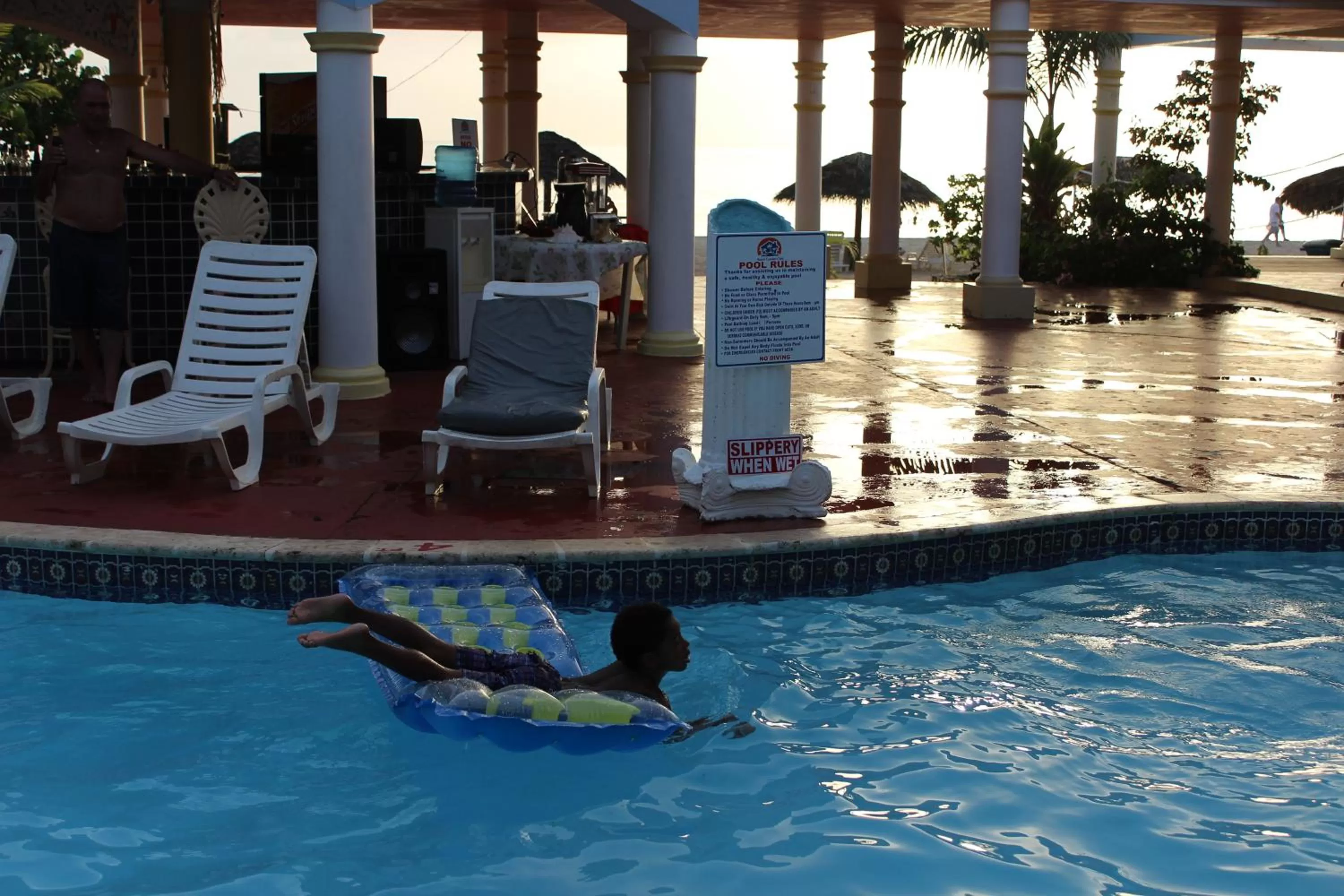 Beachcomber Club Resort