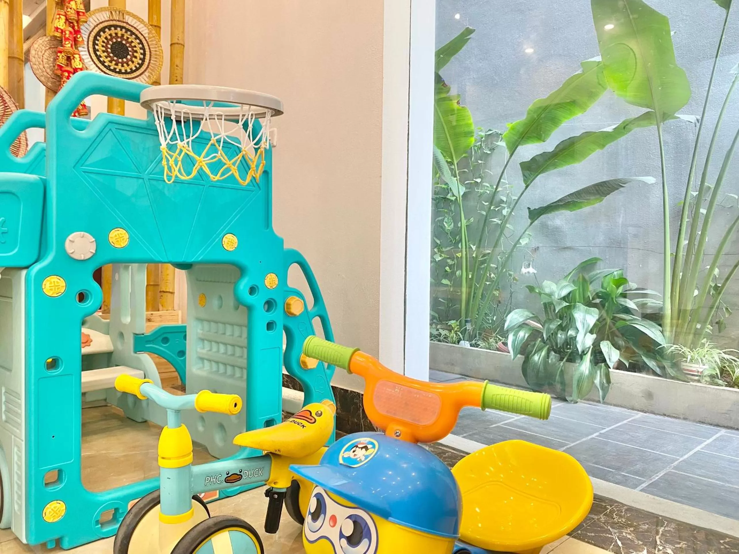 Kids's club in O Zoli Home