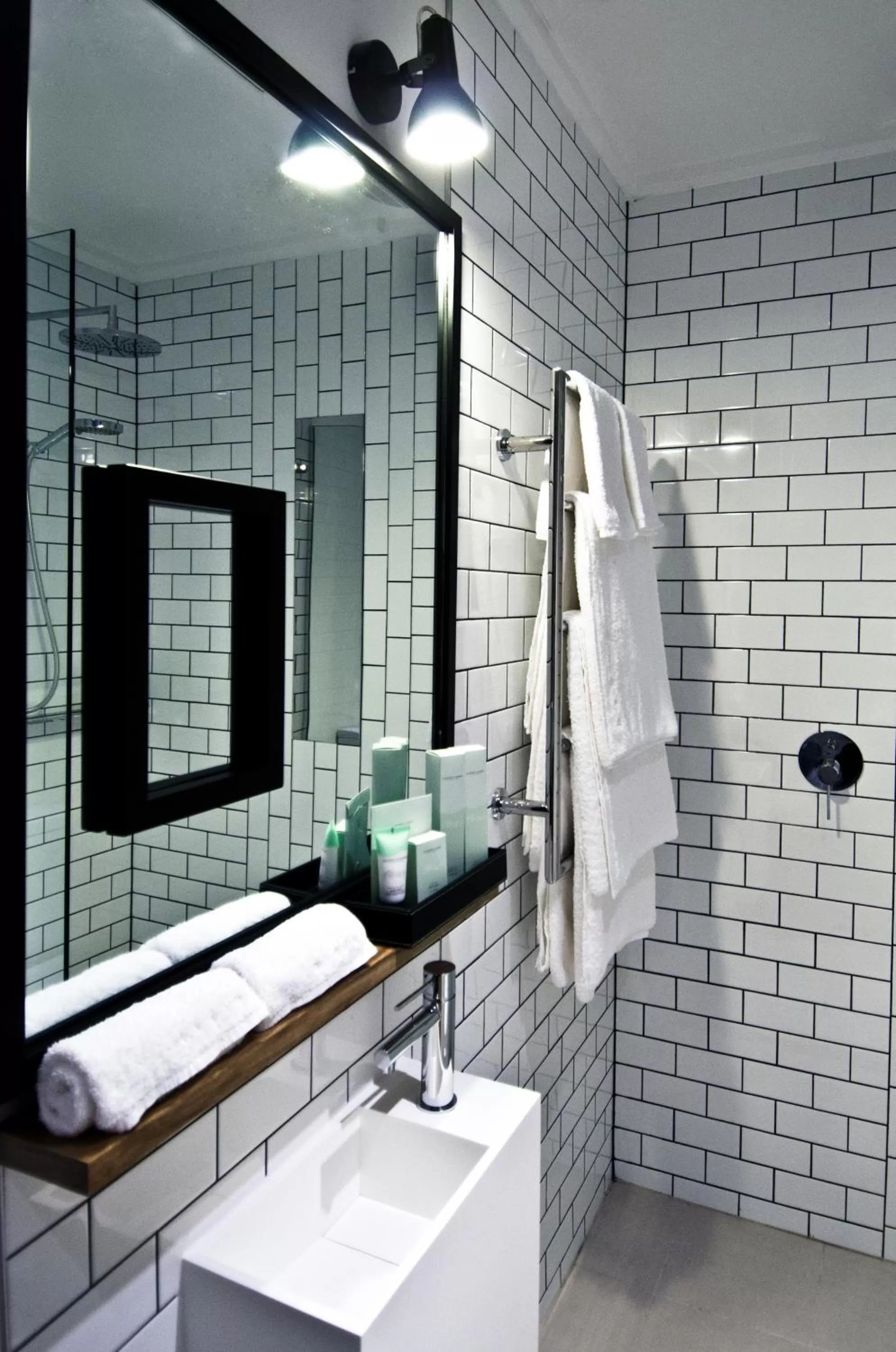 Bathroom in Laneways by Ovolo