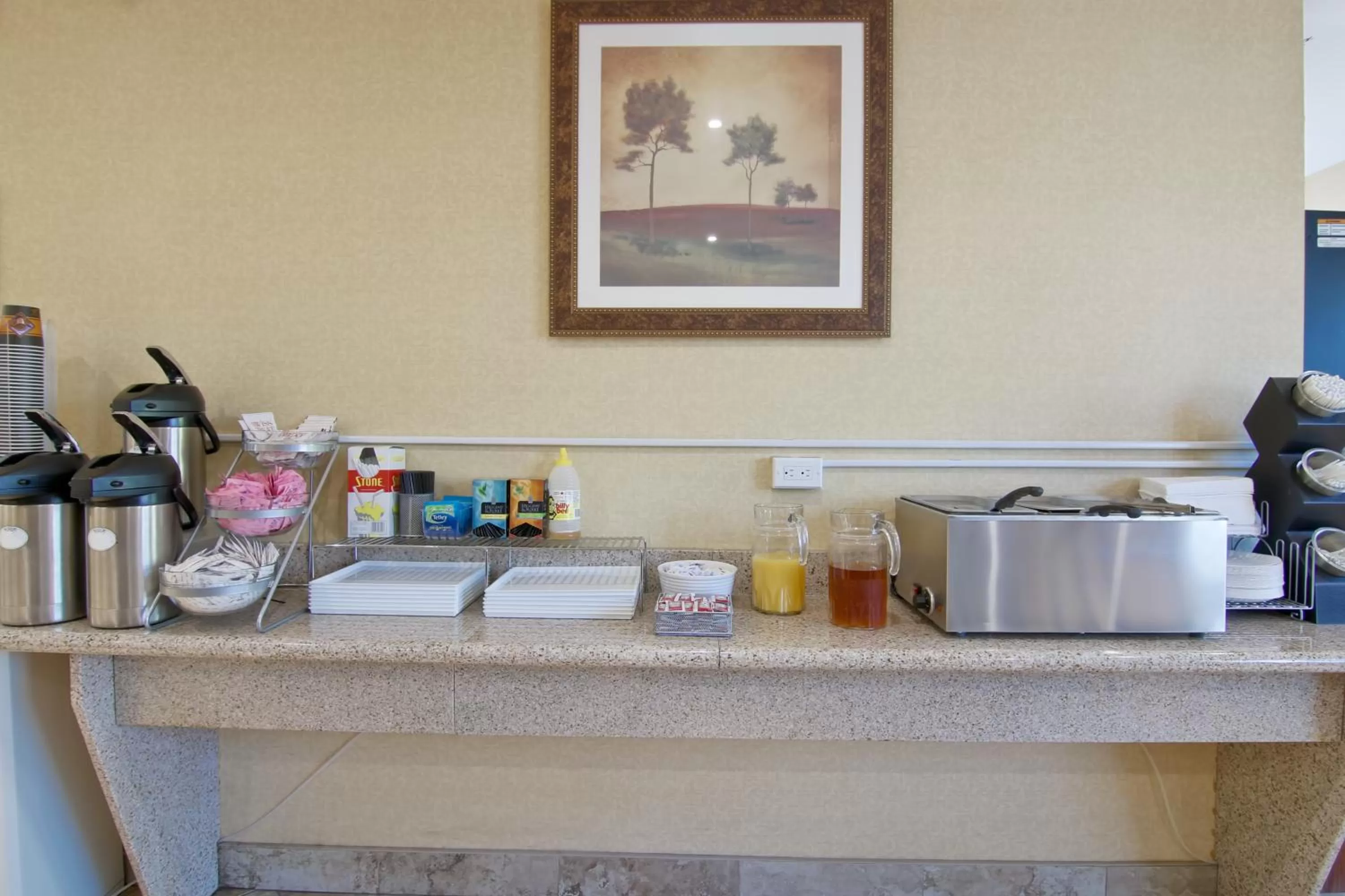 Continental breakfast in Travelodge by Wyndham Trenton